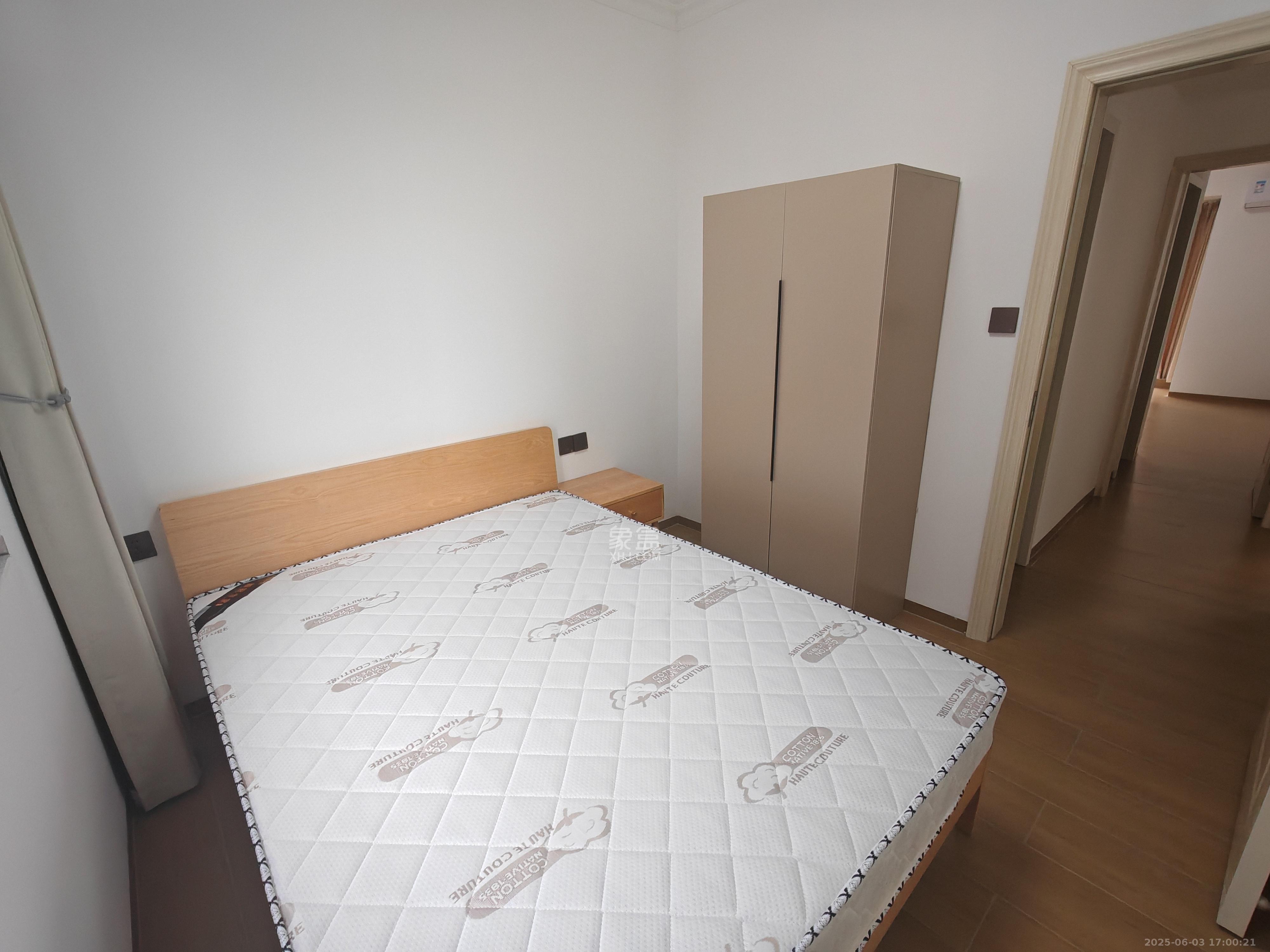 中冶中央公园  3室2厅2卫   2900.00元/月室内图