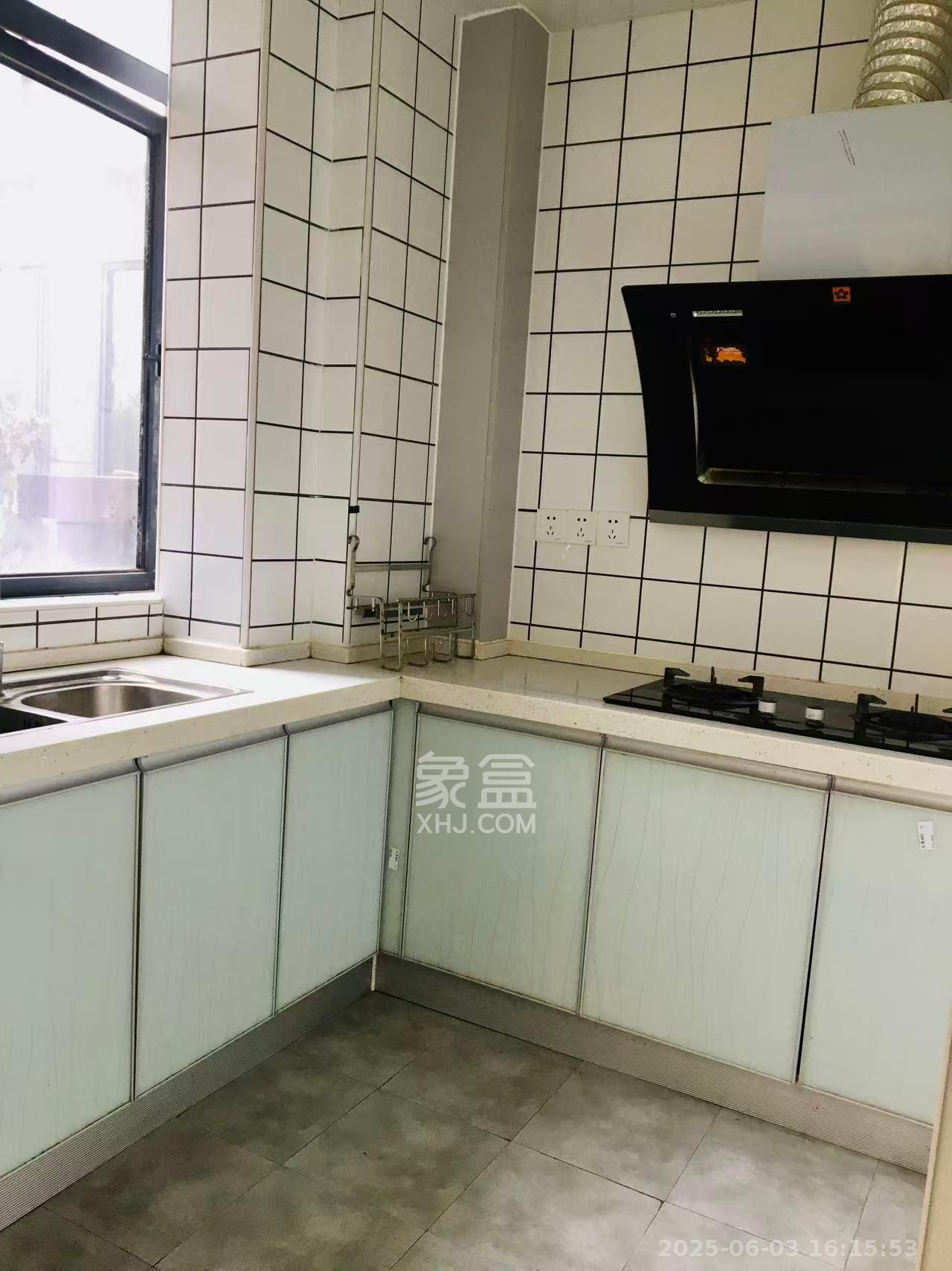 卢浮原著  2室2厅1卫   1800.00元/月室内图
