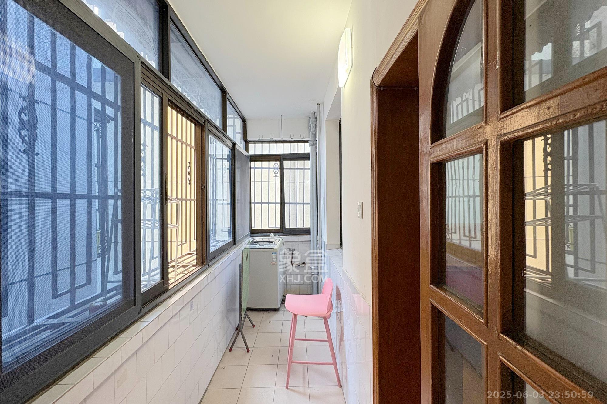 里仁巷22号工商联宿舍 2室1厅1卫 53.8万 里仁巷22号工商联宿舍 2室1厅1卫 53.8万阳台