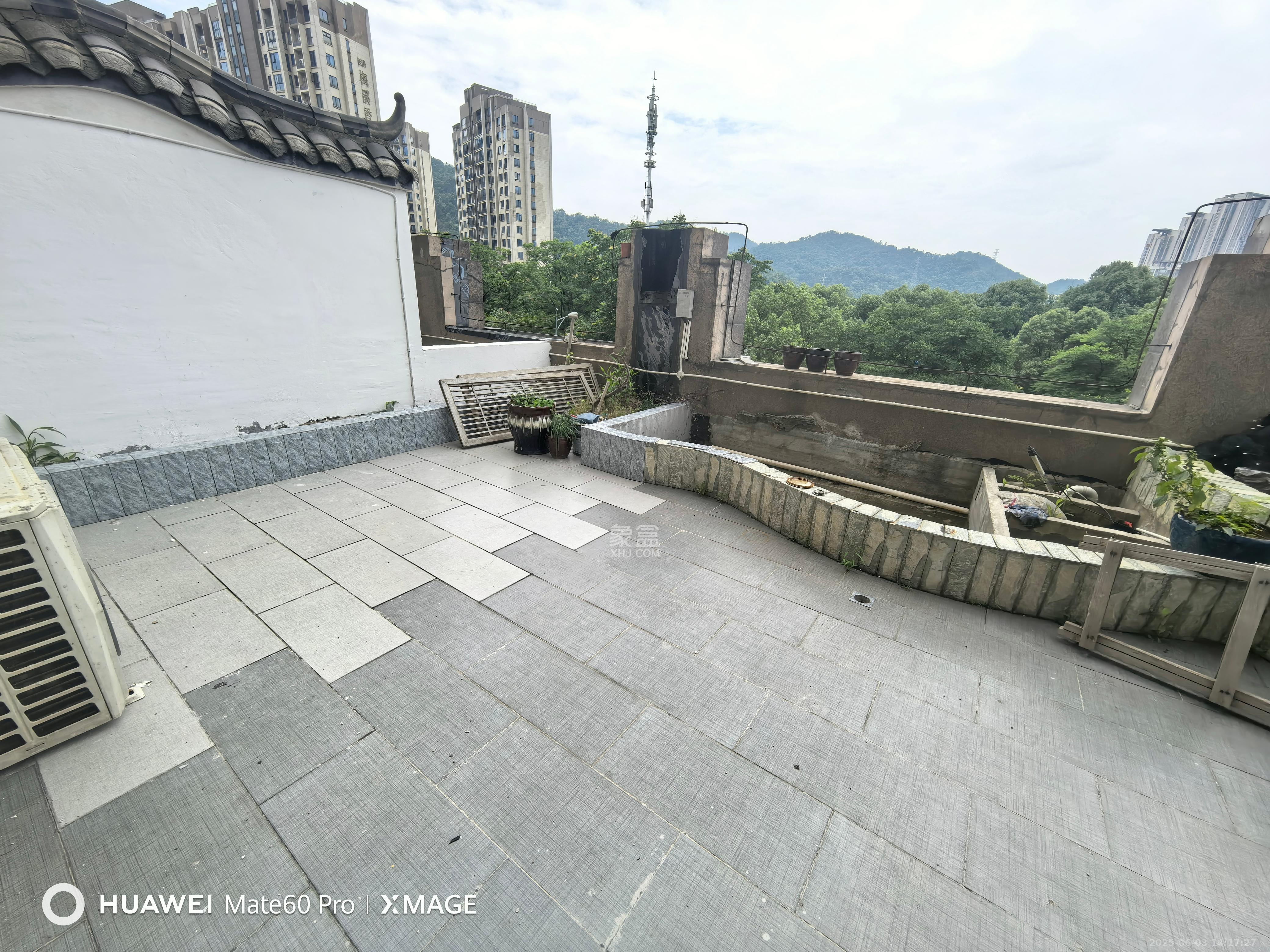 中海梅溪湖壹号  3室2厅1卫    3400.0元/月 中海梅溪湖壹号  3室2厅1卫    3400.0元/月室内图