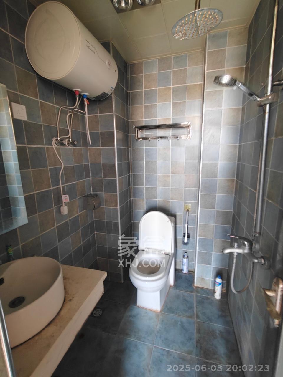 金鼎公园尚  1室1厅1卫    1300.0元/月 金鼎公园尚  1室1厅1卫    1300.0元/月室内图