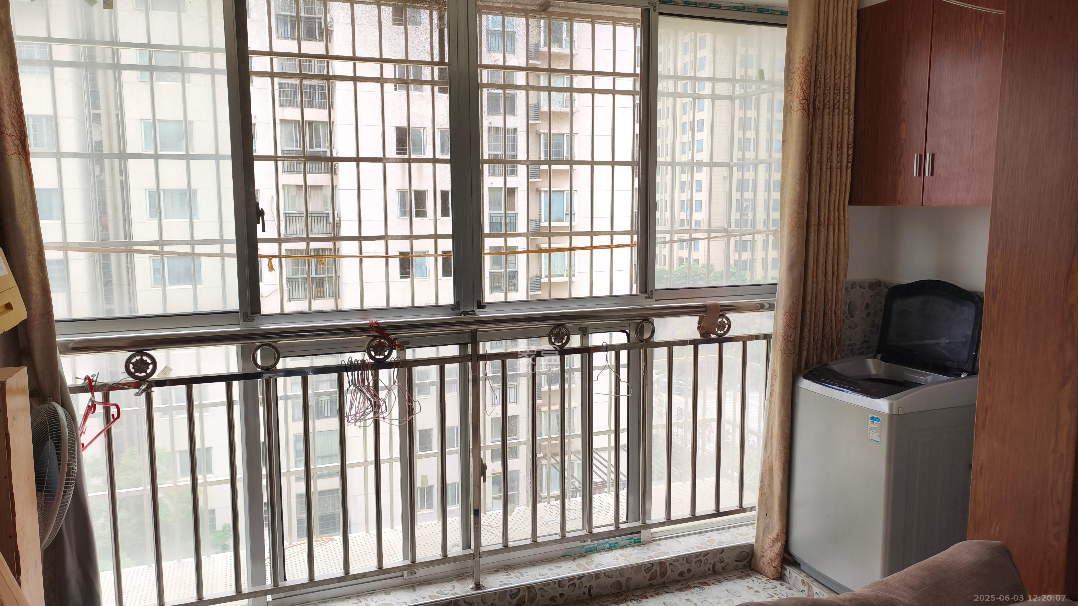 一品嘉庭  3室2厅1卫    2800.0元/月 一品嘉庭  3室2厅1卫    2800.0元/月室内图