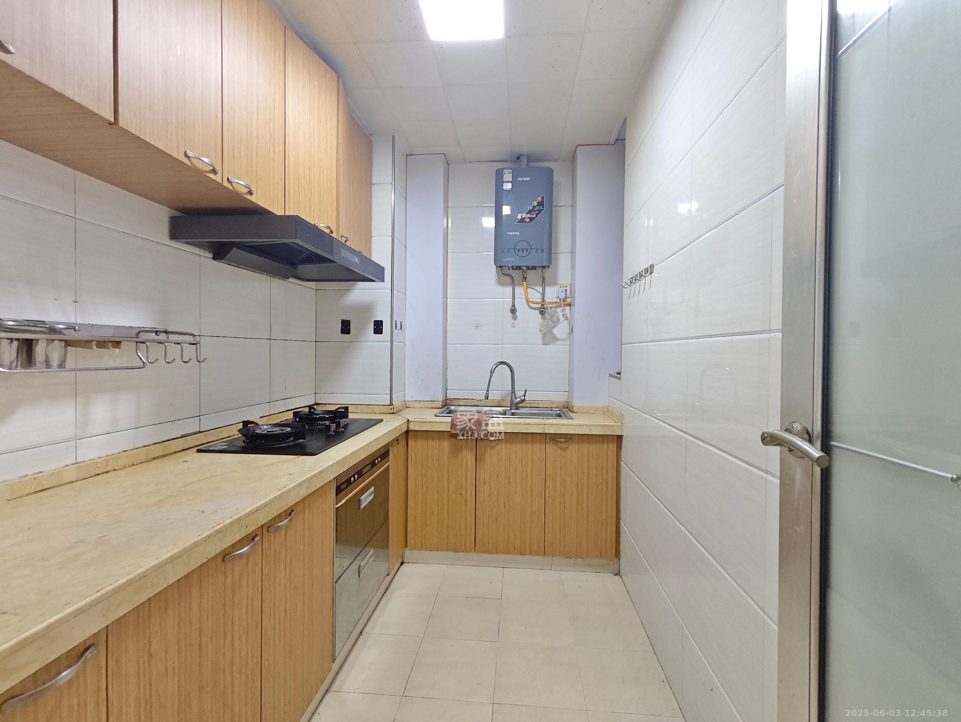 中建麓山和苑  1室2厅1卫   1500.00元/月室内图