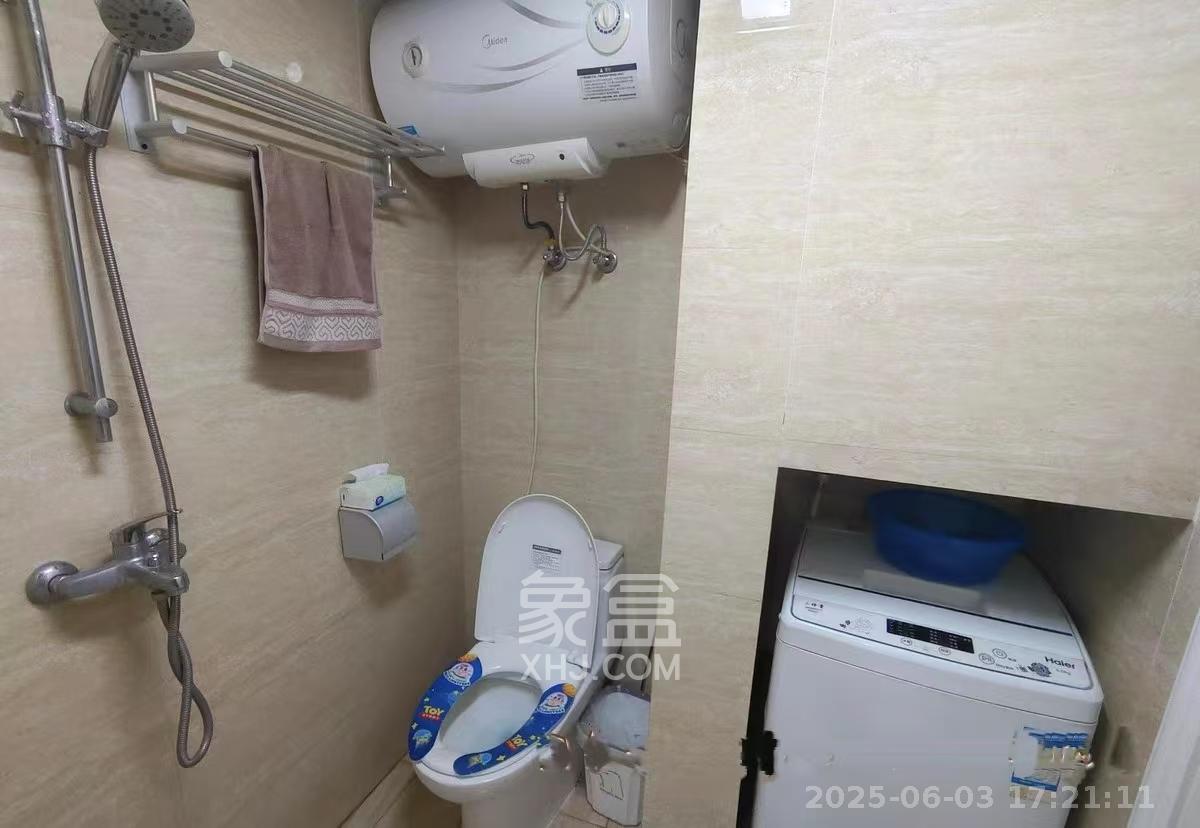 五江天街北区  1室1厅1卫   1200.00元/月室内图