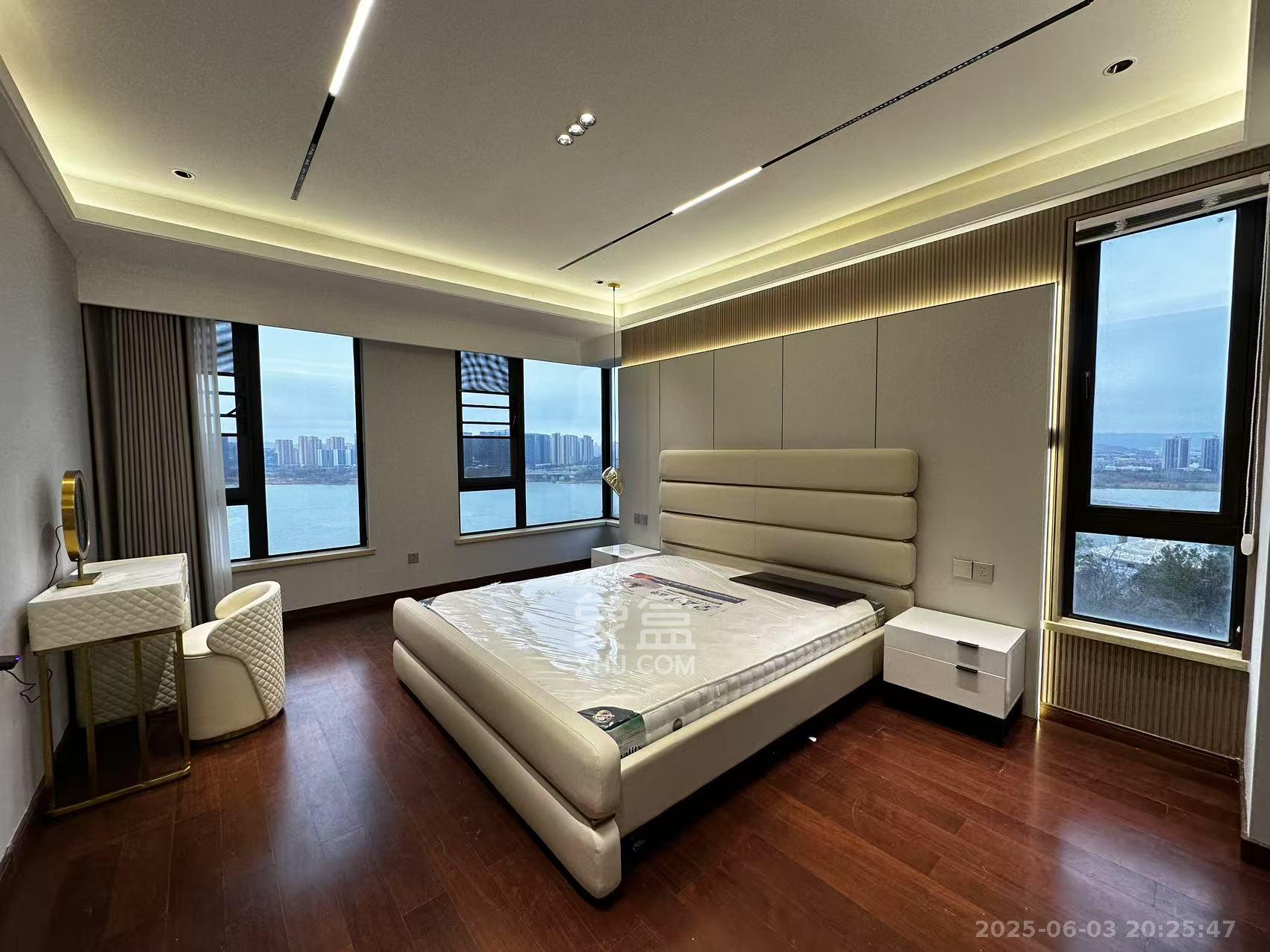 万科紫台 4室2厅2卫 12000.0元/月 万科紫台 4室2厅2卫 12000.0元/月室内图