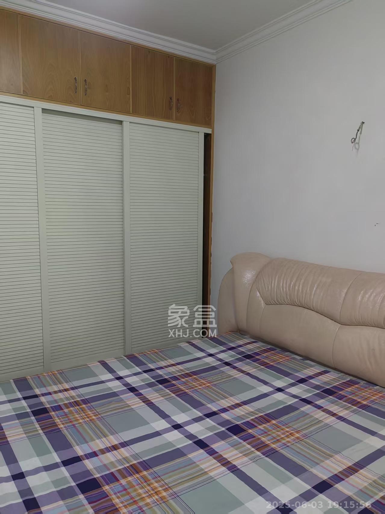 钱隆学府一、二期 2室2厅1卫 1800.0元/月 钱隆学府一、二期 2室2厅1卫 1800.0元/月室内图