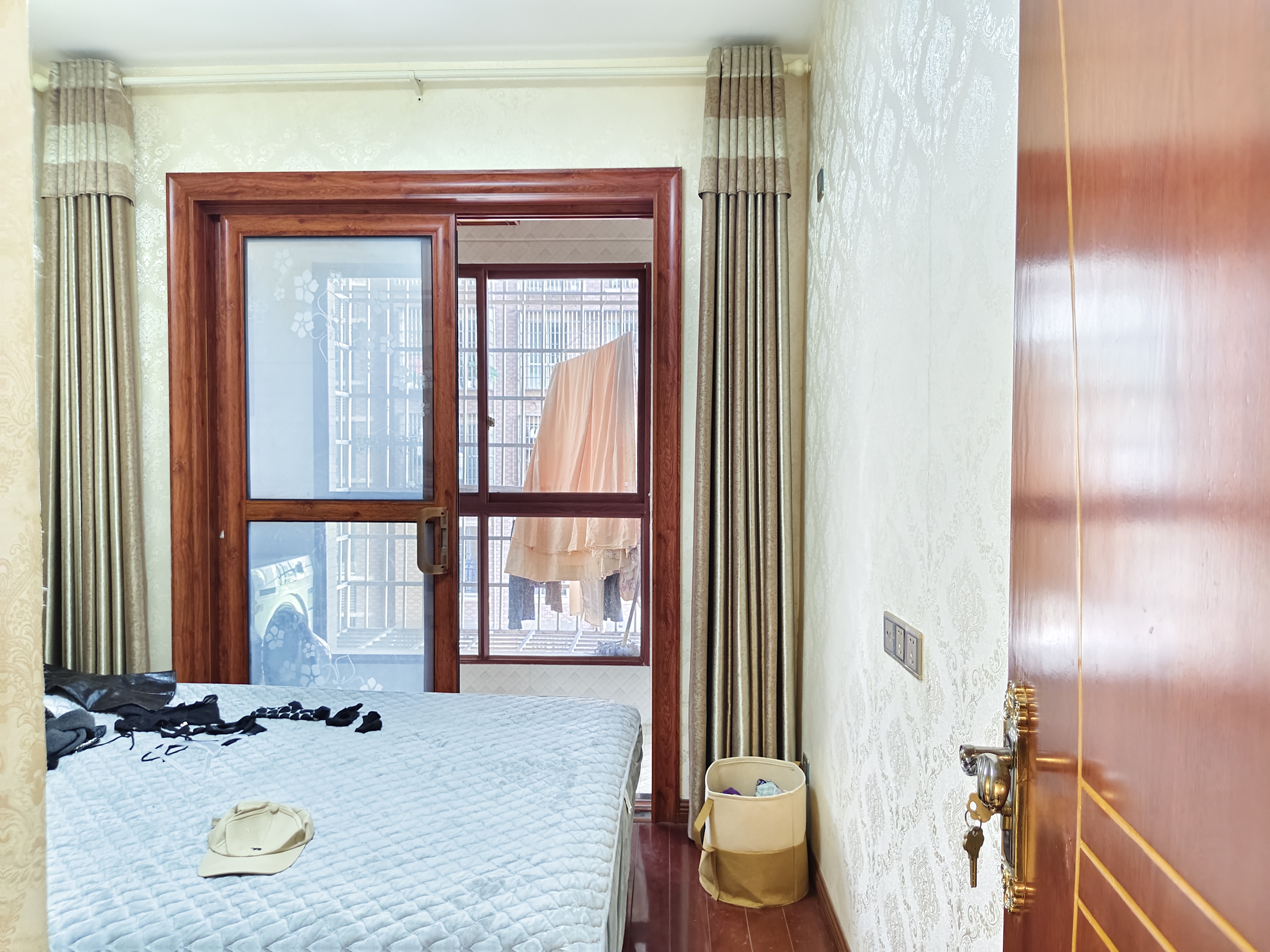 鹏泰路桥大厦 3室2厅2卫 75.0万 鹏泰路桥大厦 3室2厅2卫 75.0万户型图