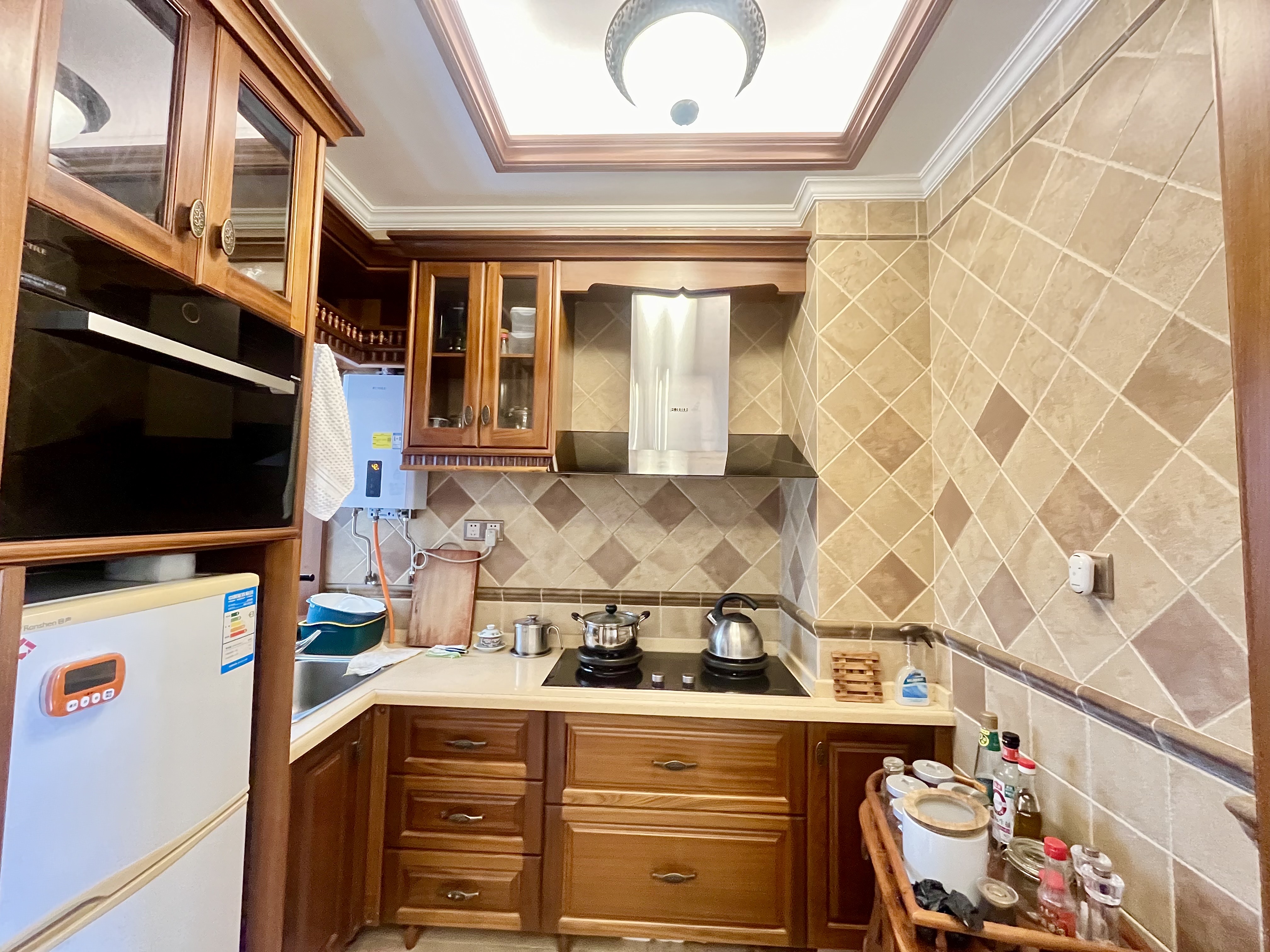 金碧文华  2室2厅1卫    240.0万 金碧文华  2室2厅1卫    240.0万室内图