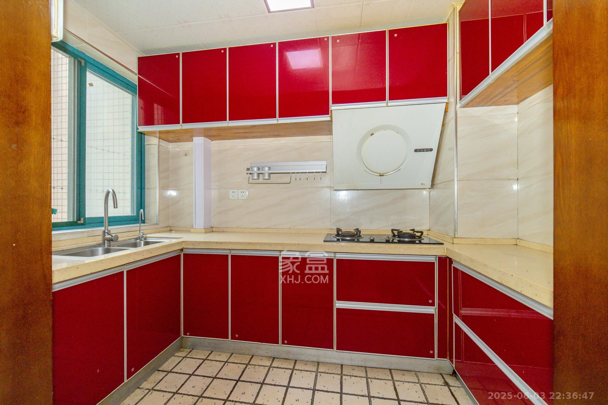 蝴蝶谷  2室2厅1卫    49.8万 蝴蝶谷  2室2厅1卫    49.8万厨房