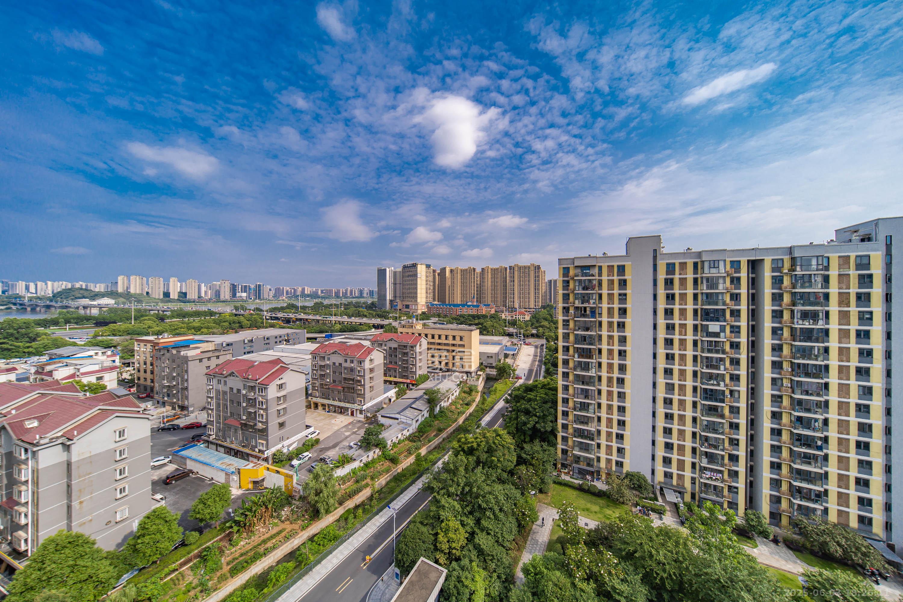 阳光100一期、四五期  2室1厅1卫    84.8万其他