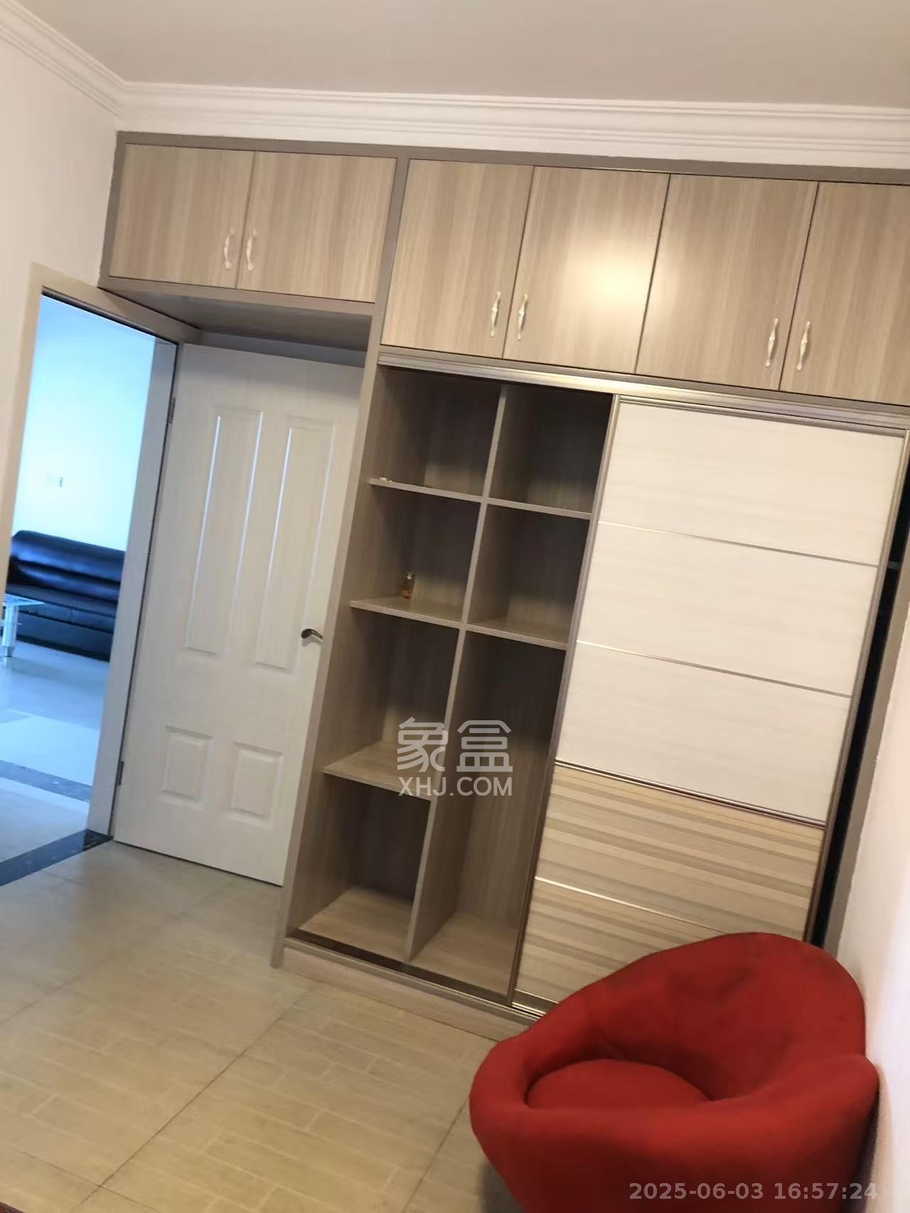 海伦春天  2室2厅1卫   1800.00元/月室内图