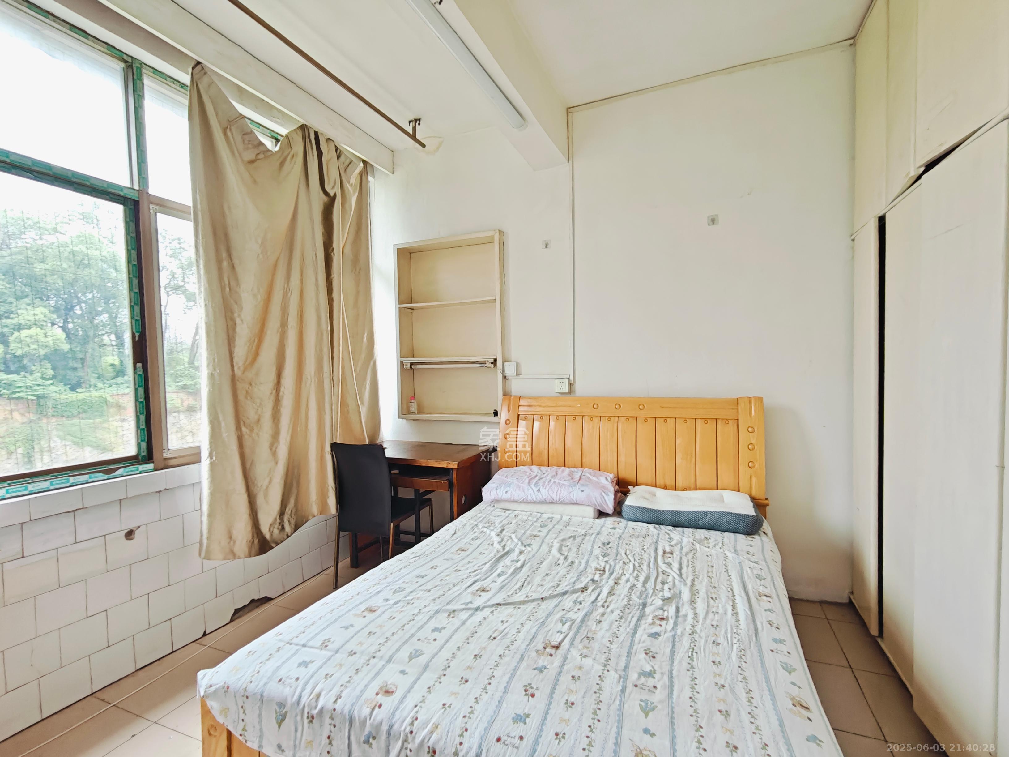 向韶村  2室1厅1卫    1200.0元/月 向韶村  2室1厅1卫    1200.0元/月室内图