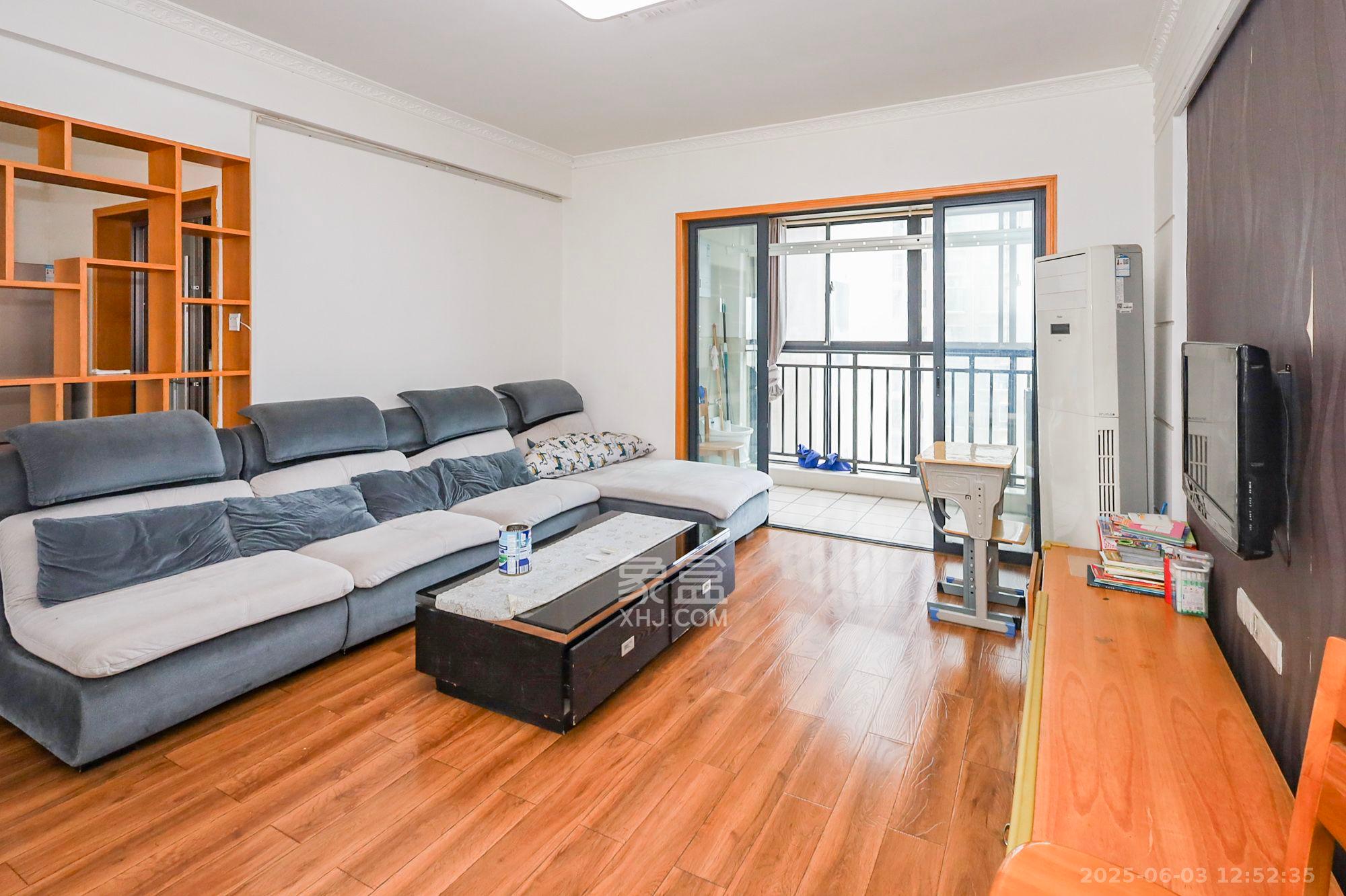 钰龙天下一期 3室2厅2卫 3300.0元/月 钰龙天下一期 3室2厅2卫 3300.0元/月室内图