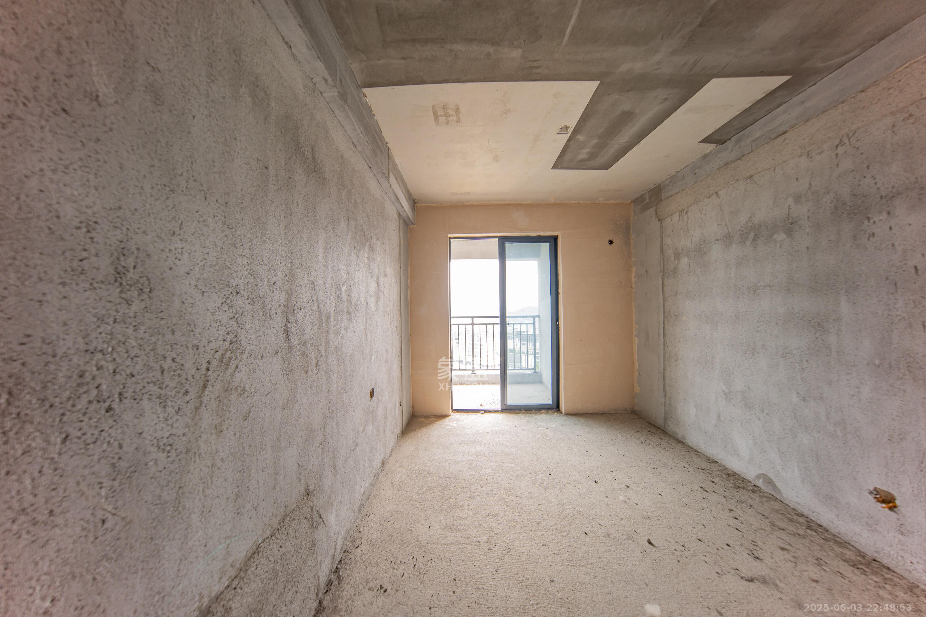 汉高学士府  4室2厅2卫    100.0万 汉高学士府  4室2厅2卫    100.0万卧室