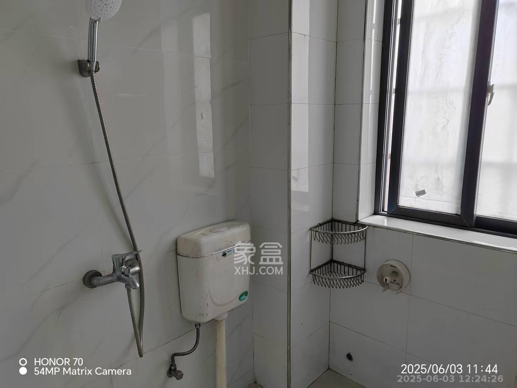 尚都花园城  4室2厅1卫   2300.00元/月室内图