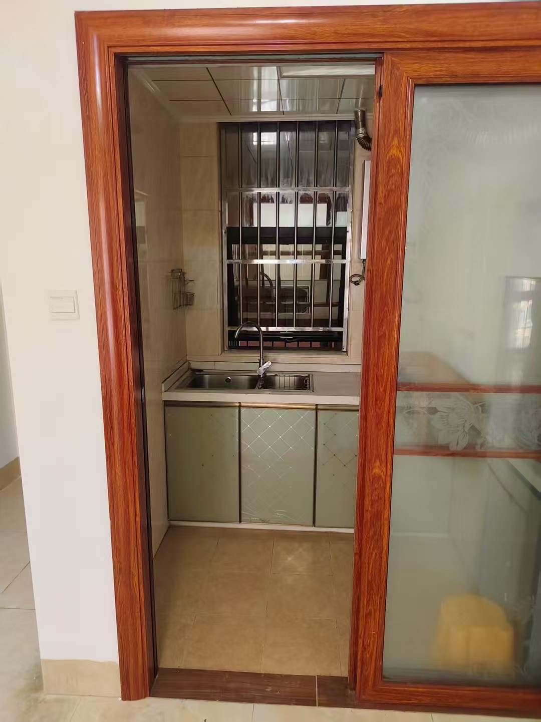 铭德美景苑  1室2厅1卫   1800.00元/月室内图