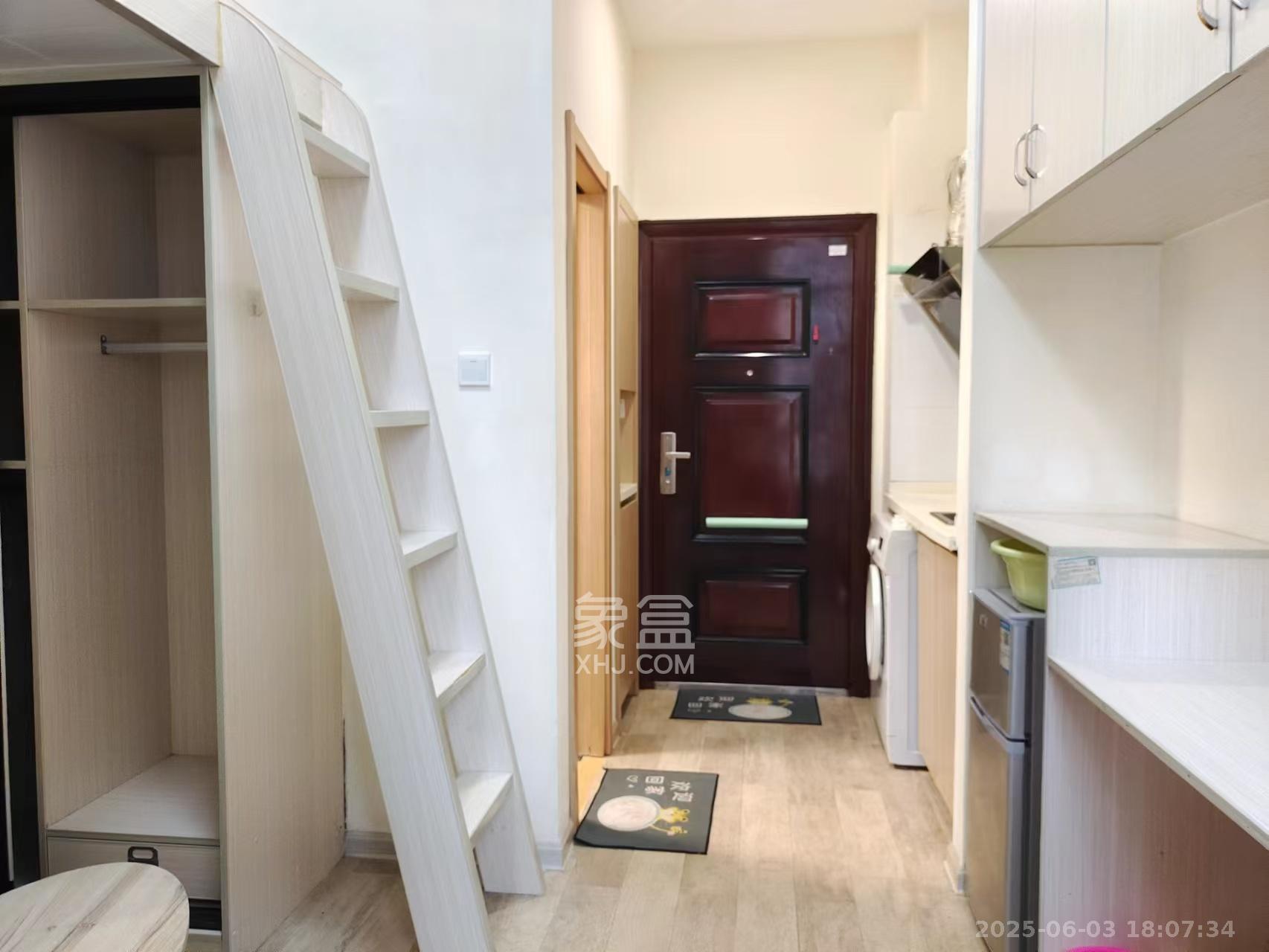 兰亭湾畔 1室1厅1卫 1000.0元/月 兰亭湾畔 1室1厅1卫 1000.0元/月室内图