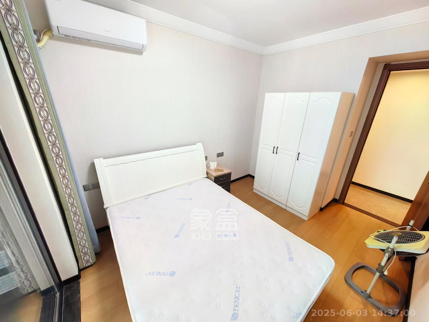 中海阅溪府  4室2厅2卫   3600.00元/月室内图