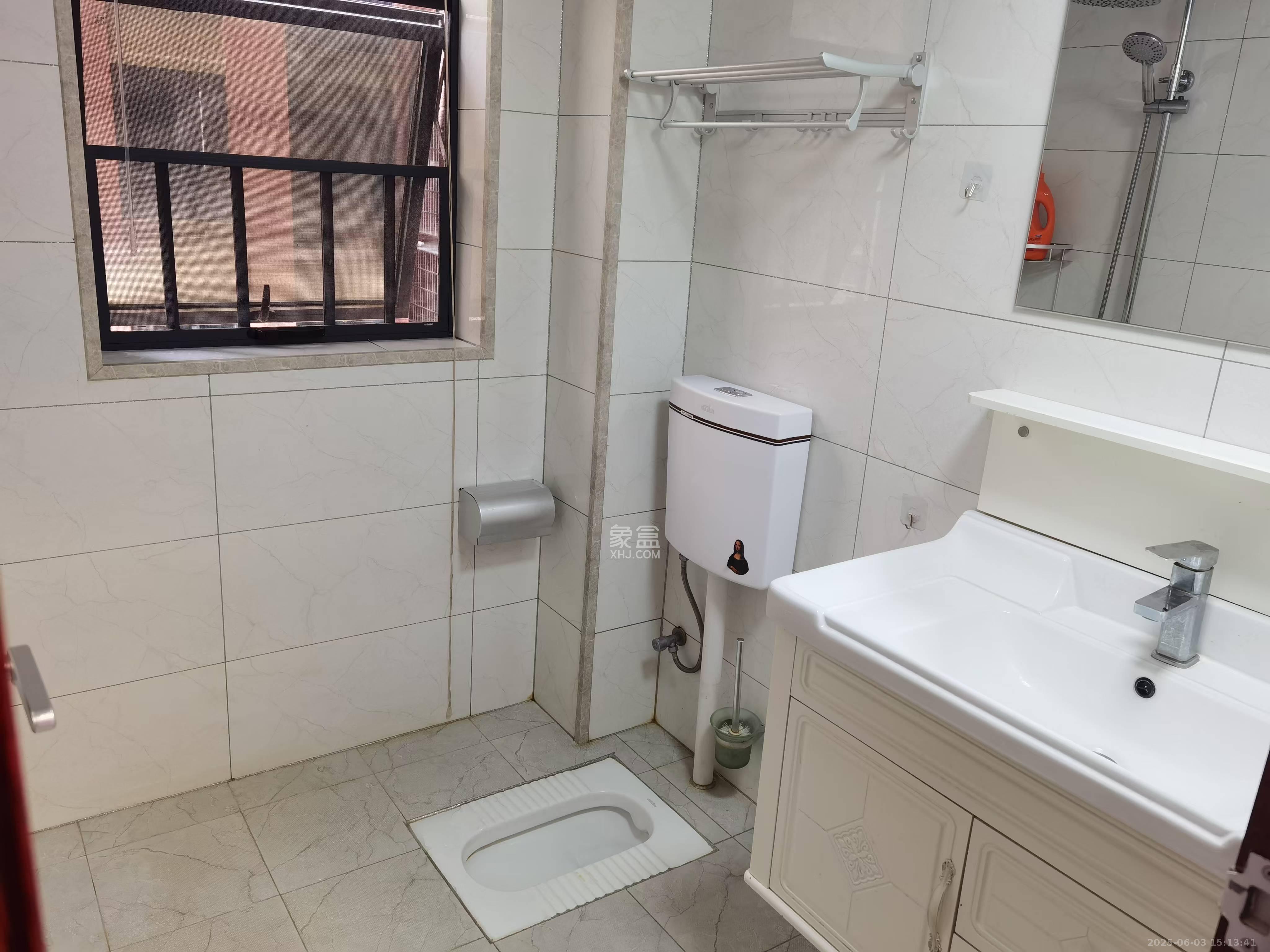 金谷豪庭 2室2厅1卫 2000.0元/月 金谷豪庭 2室2厅1卫 2000.0元/月室内图