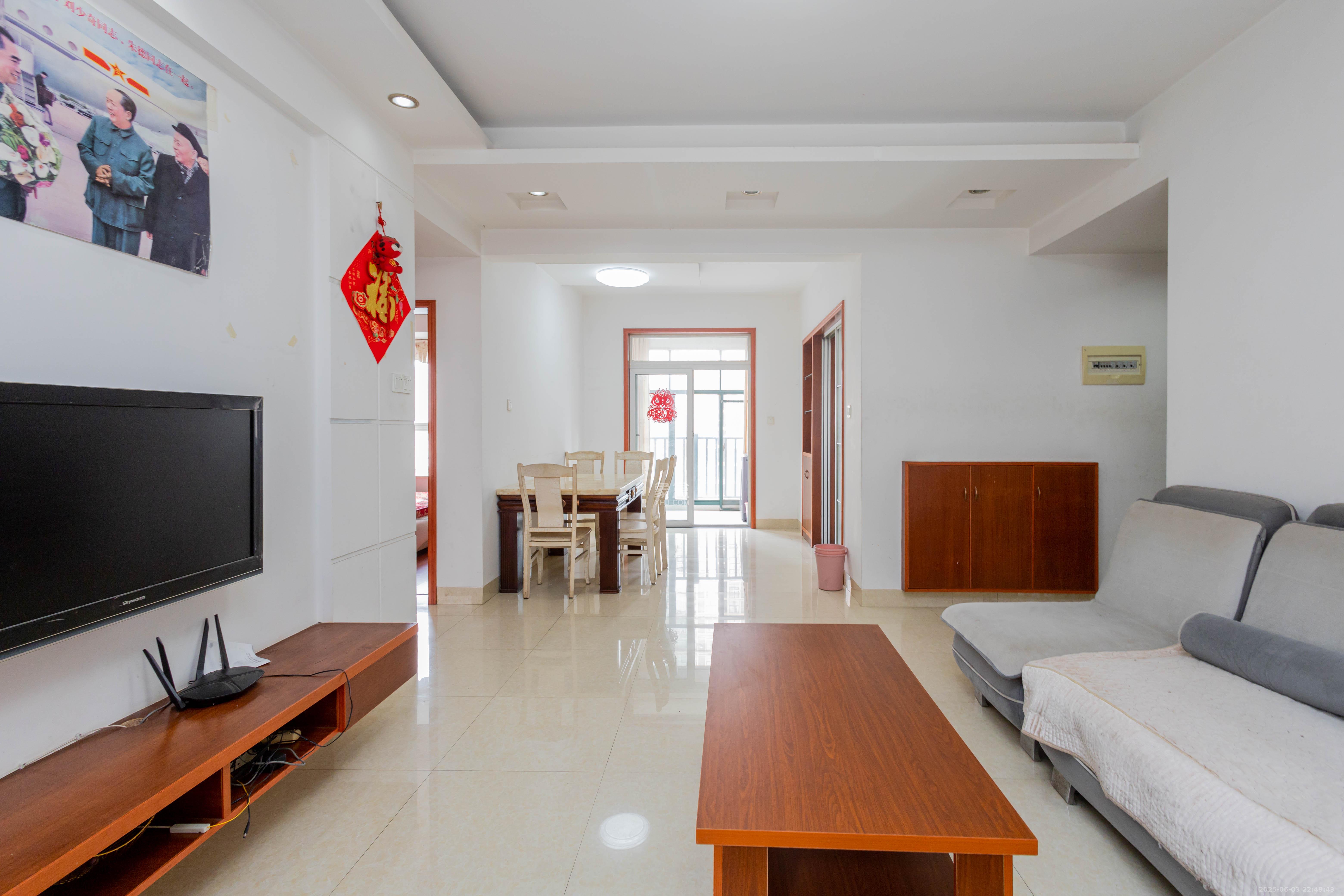 博雅湘水湾  2室2厅1卫    48.0万客厅