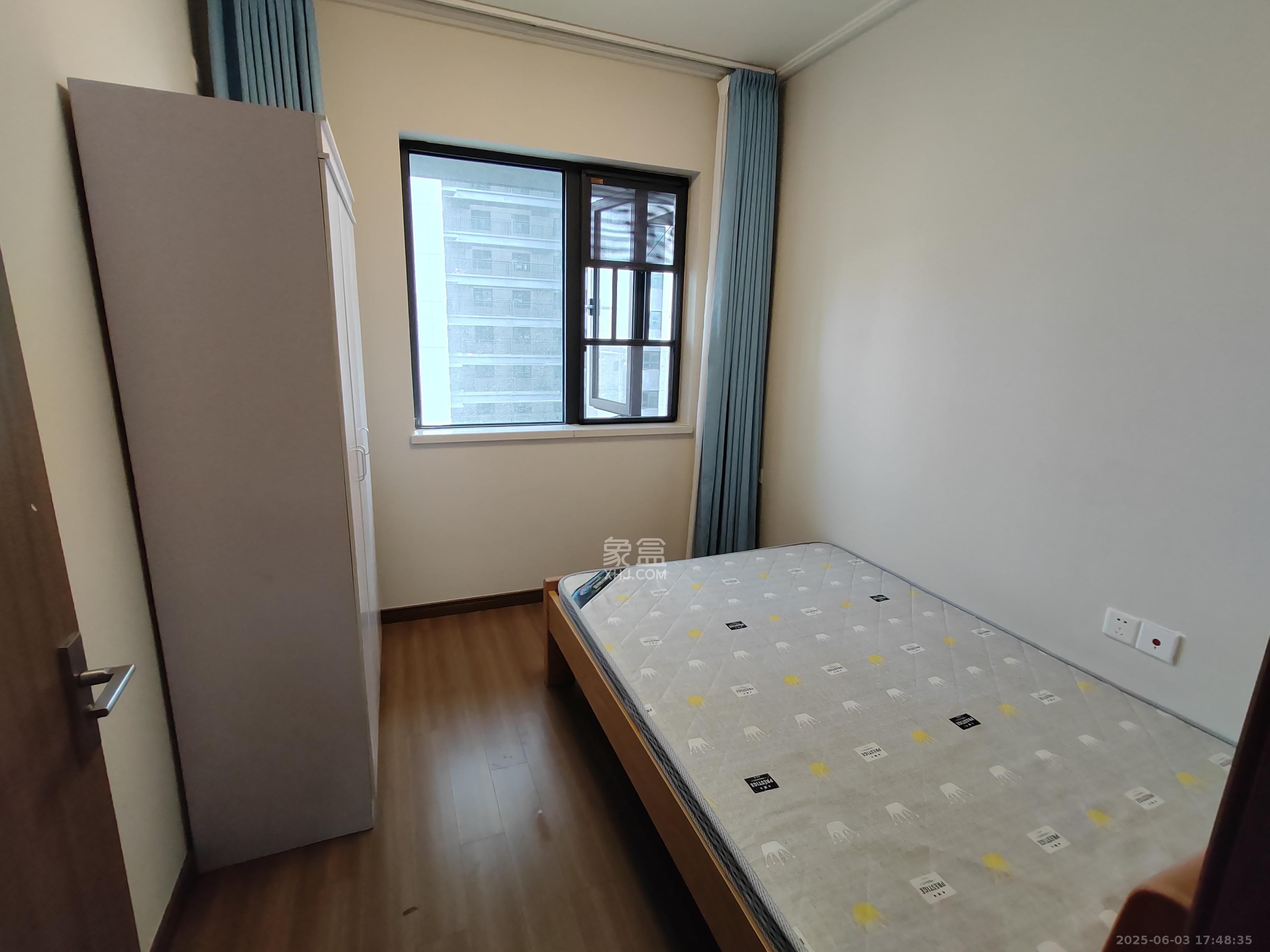 保利恒伟时光印象  4室2厅2卫   2700.00元/月室内图