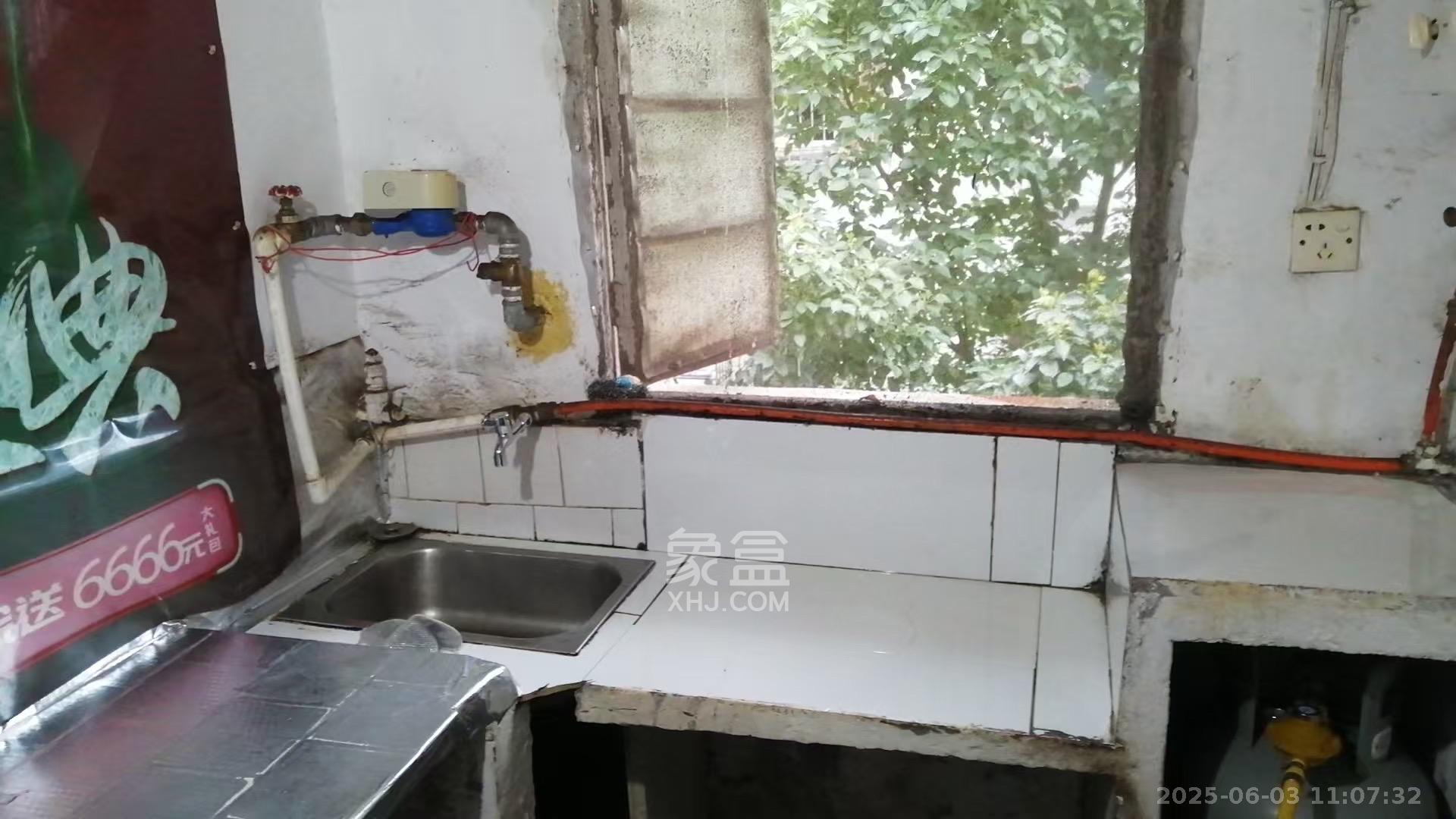 向韶村 1室1厅1卫 1000.0元/月 向韶村 1室1厅1卫 1000.0元/月室内图