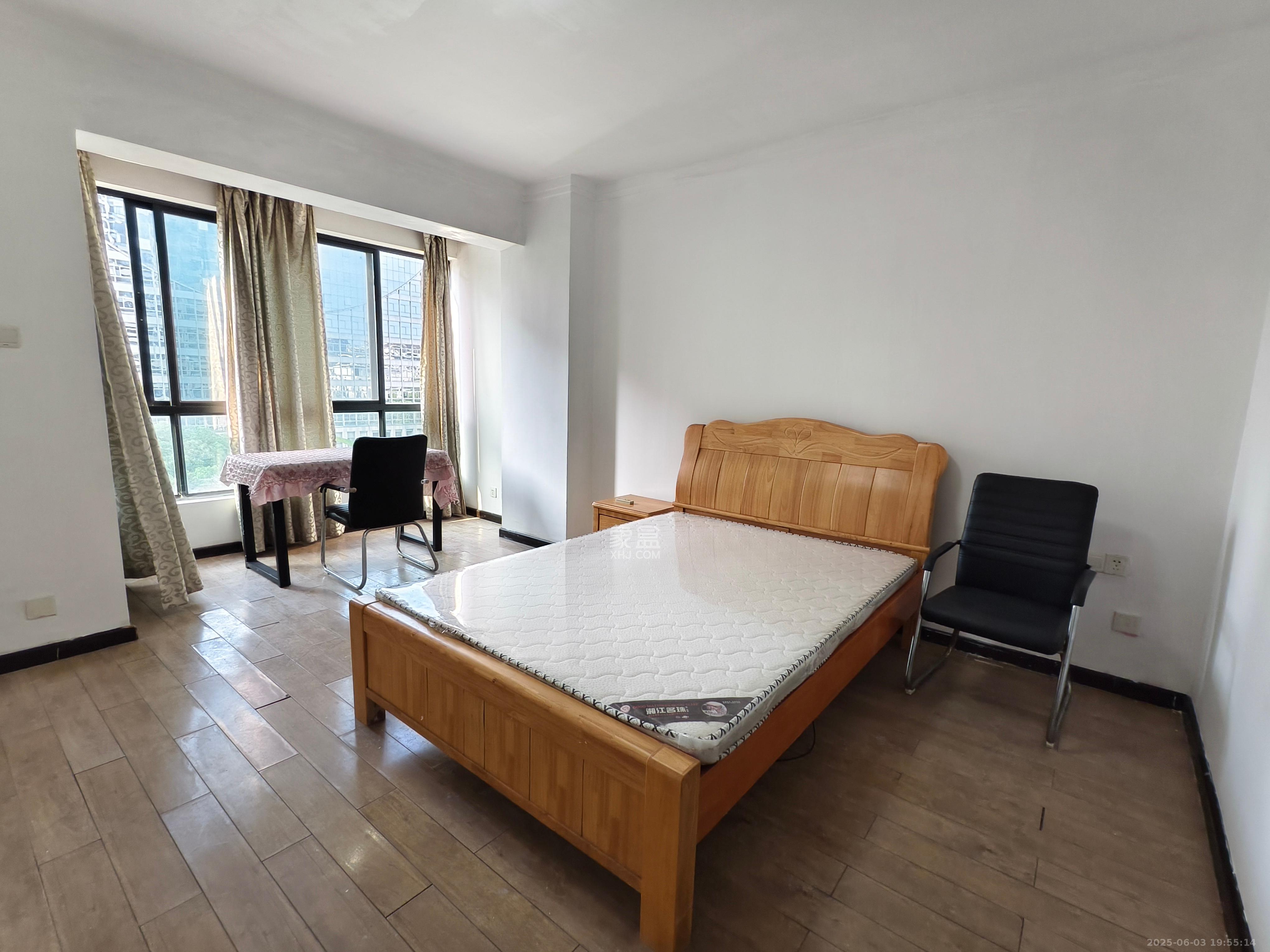 标志商务中心 1室1厅0卫 1000.0元/月 标志商务中心 1室1厅0卫 1000.0元/月室内图