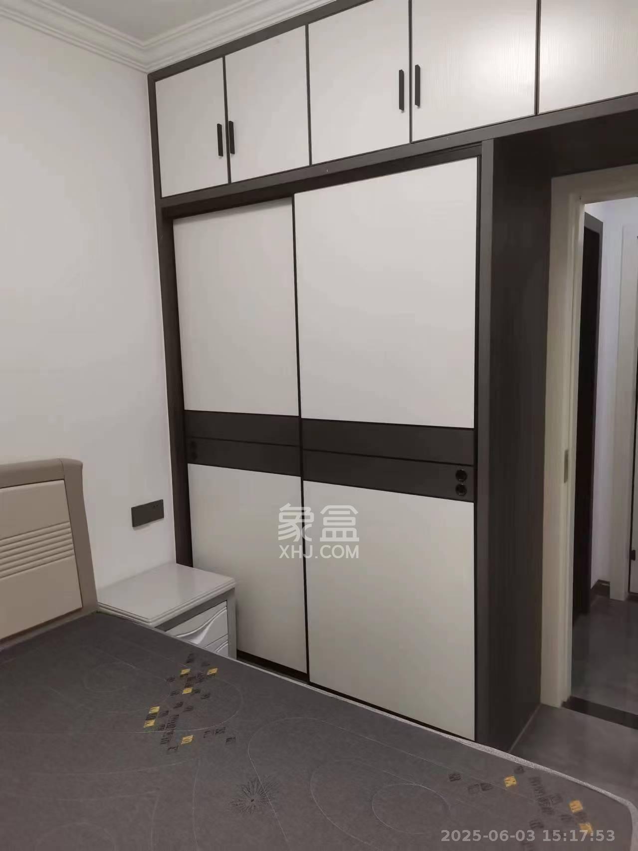 真人桥家园一期  3室2厅2卫   2000.00元/月室内图