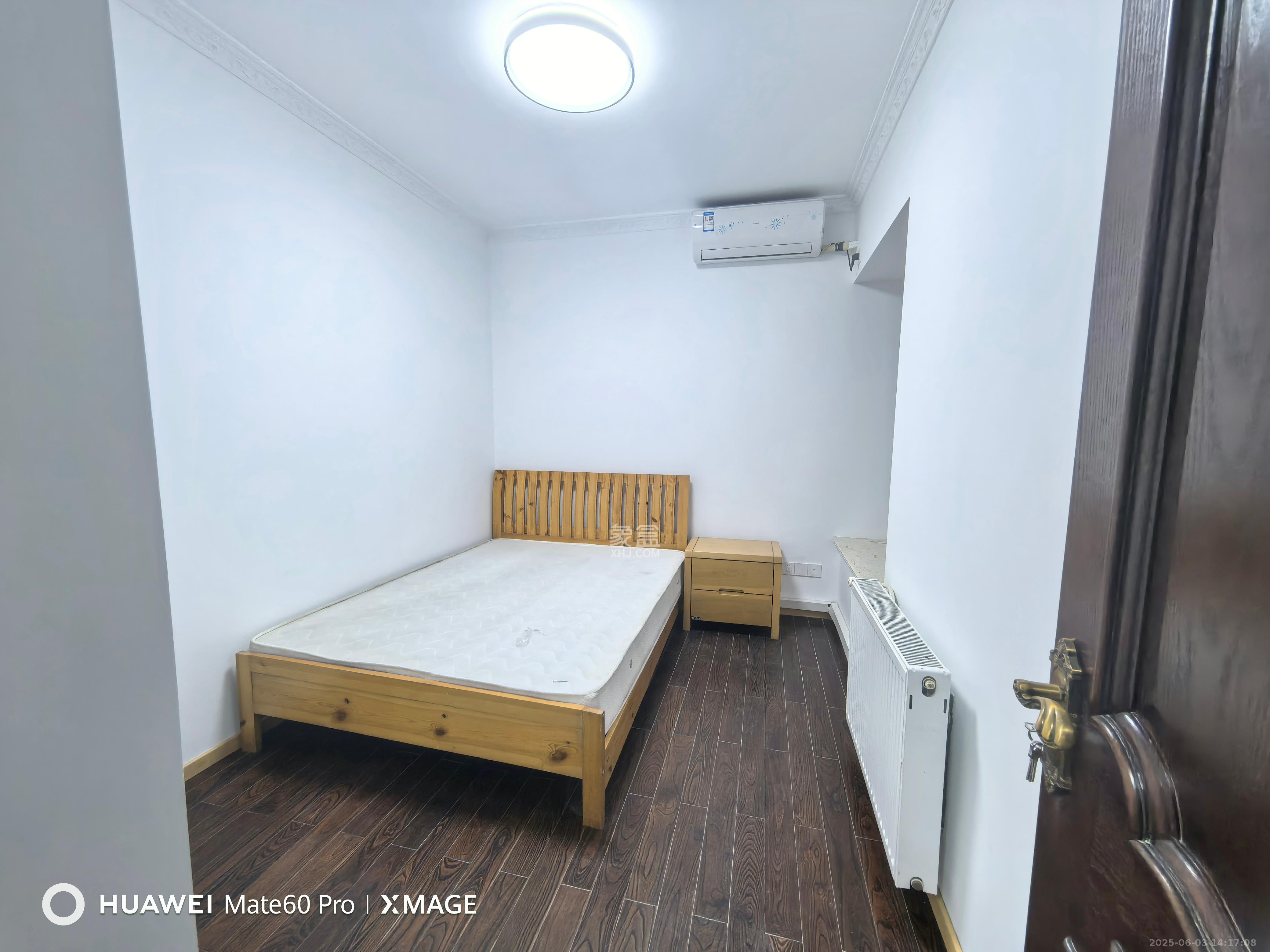 中海梅溪湖壹号  3室2厅1卫    3400.0元/月 中海梅溪湖壹号  3室2厅1卫    3400.0元/月室内图