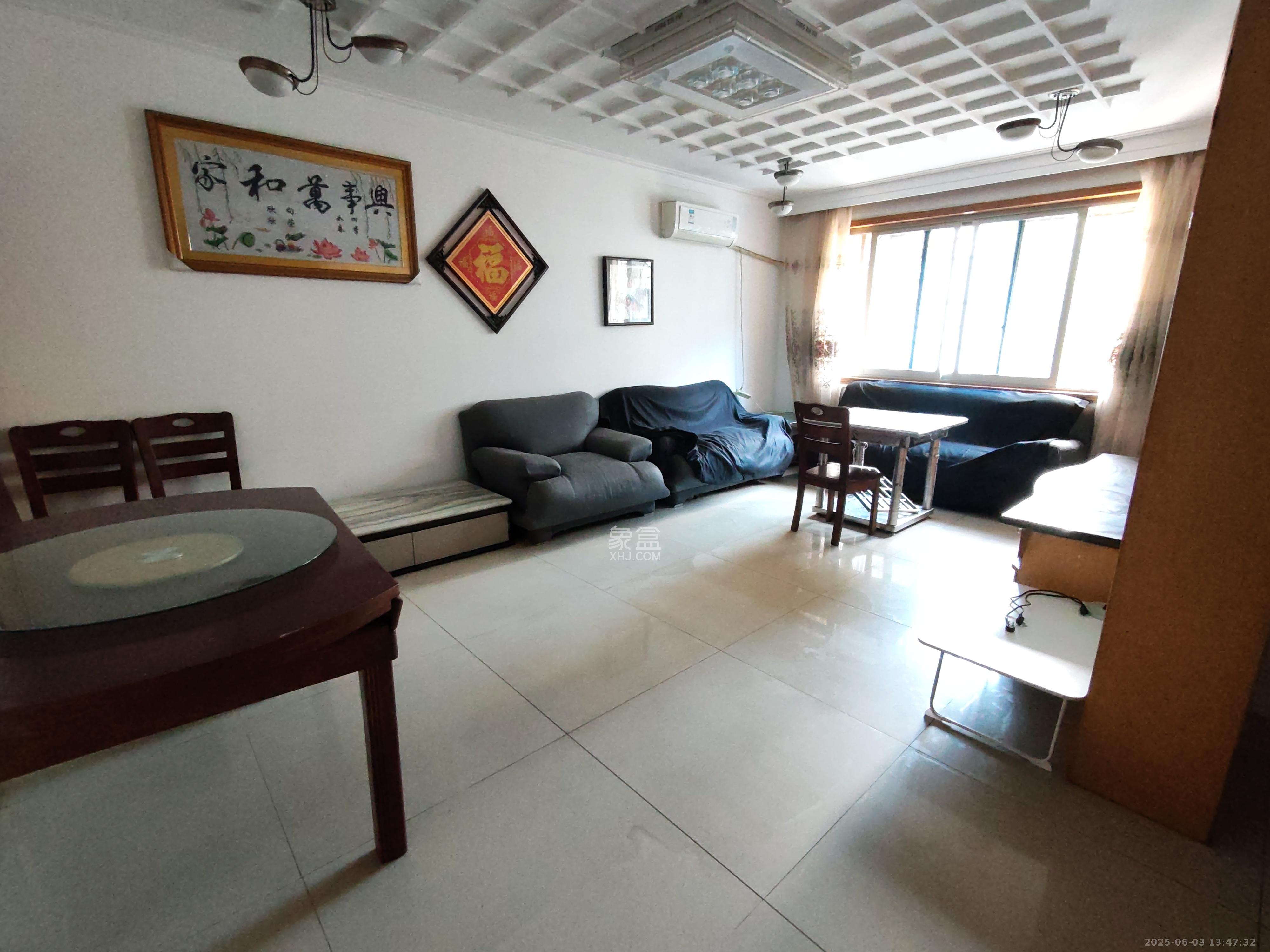 解放四村363号新族公寓 3室1厅1卫 1800.0元/月 解放四村363号新族公寓 3室1厅1卫 1800.0元/月室内图