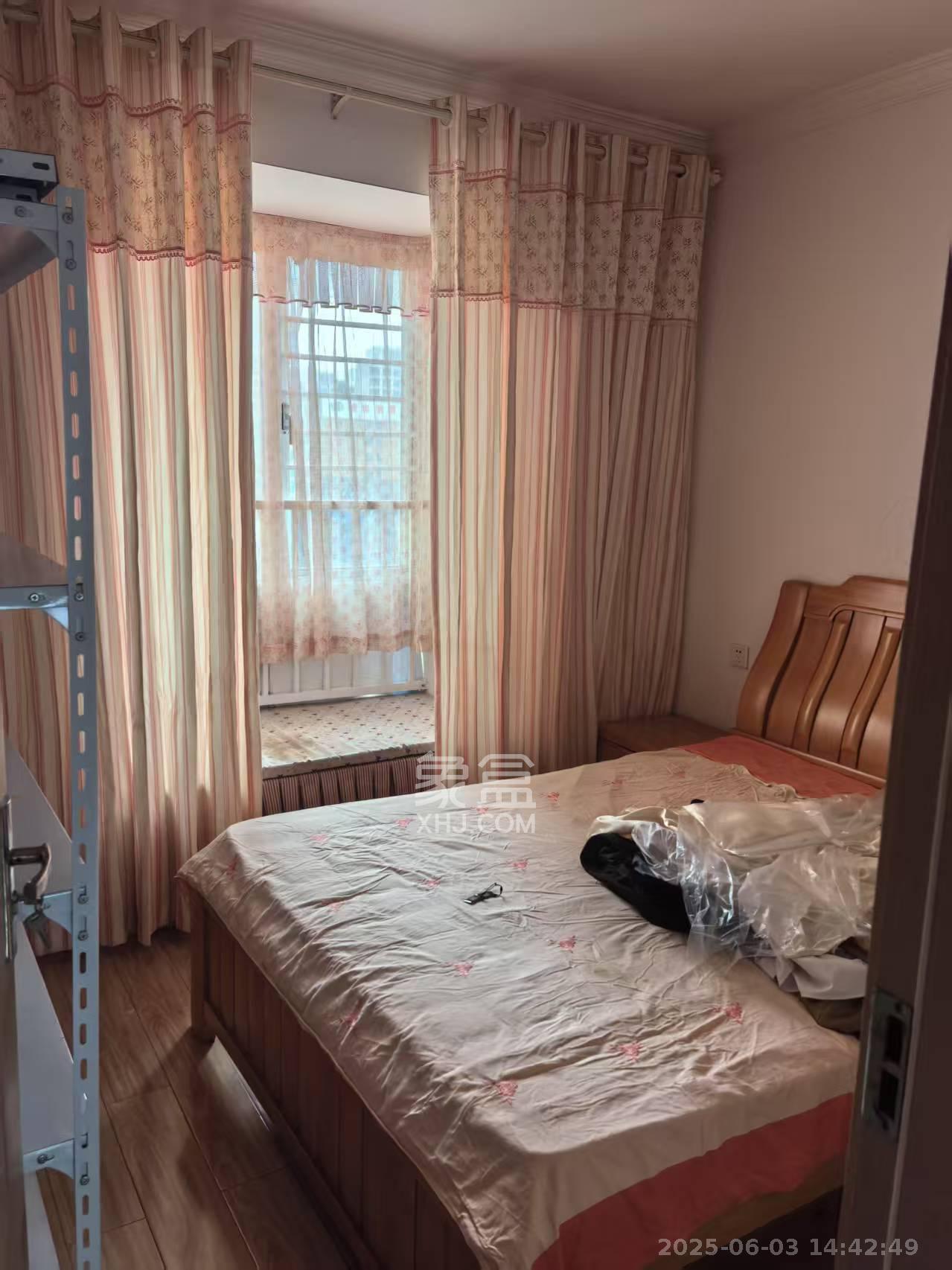 恒广国际景园一二区 3室2厅1卫 2200.0元/月 恒广国际景园一二区 3室2厅1卫 2200.0元/月室内图