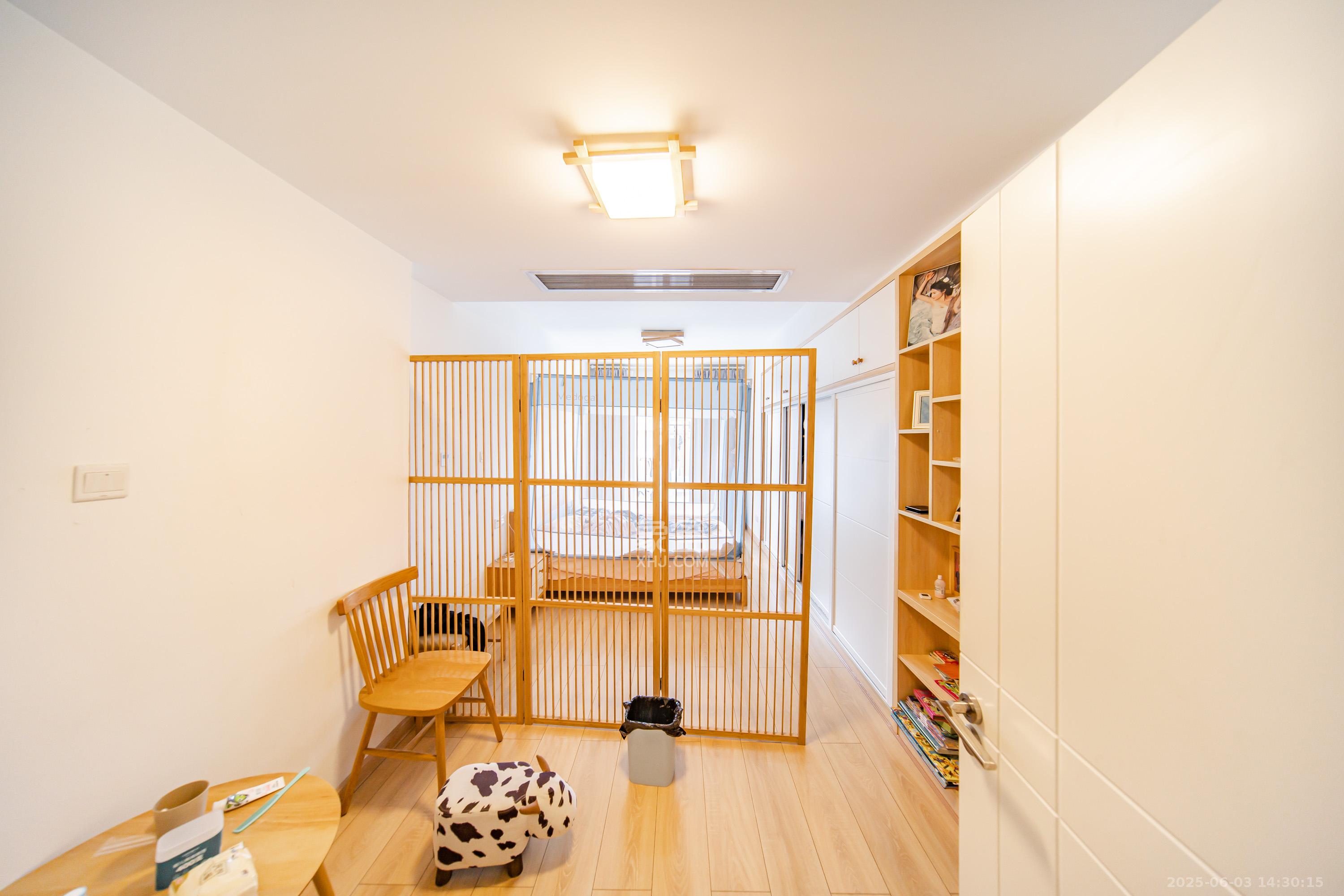 阳光100二期  4室2厅2卫    158.0万 阳光100二期  4室2厅2卫    158.0万卧室