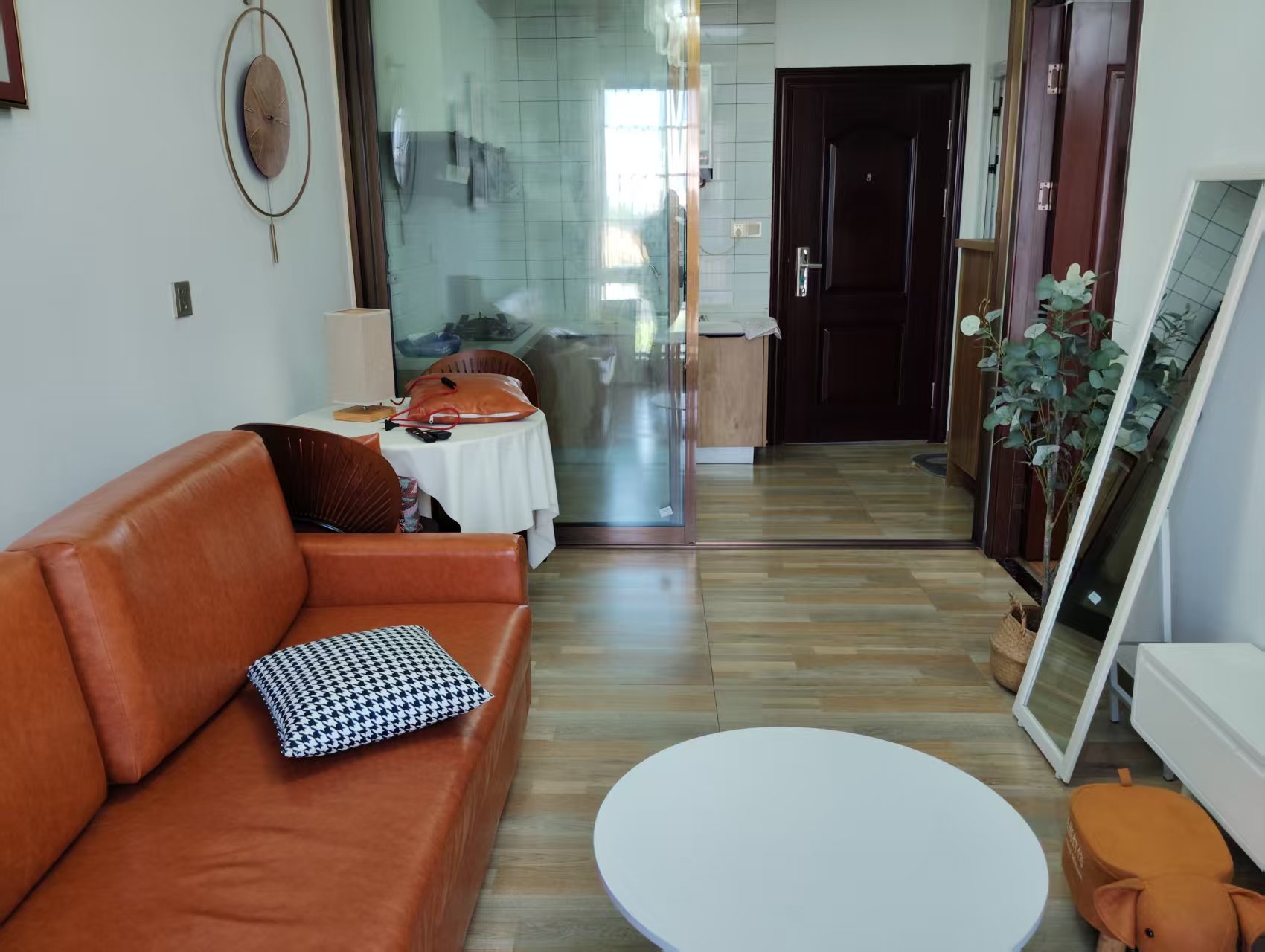 香格里拉  1室1厅1卫    22.8万 香格里拉  1室1厅1卫    22.8万室内图