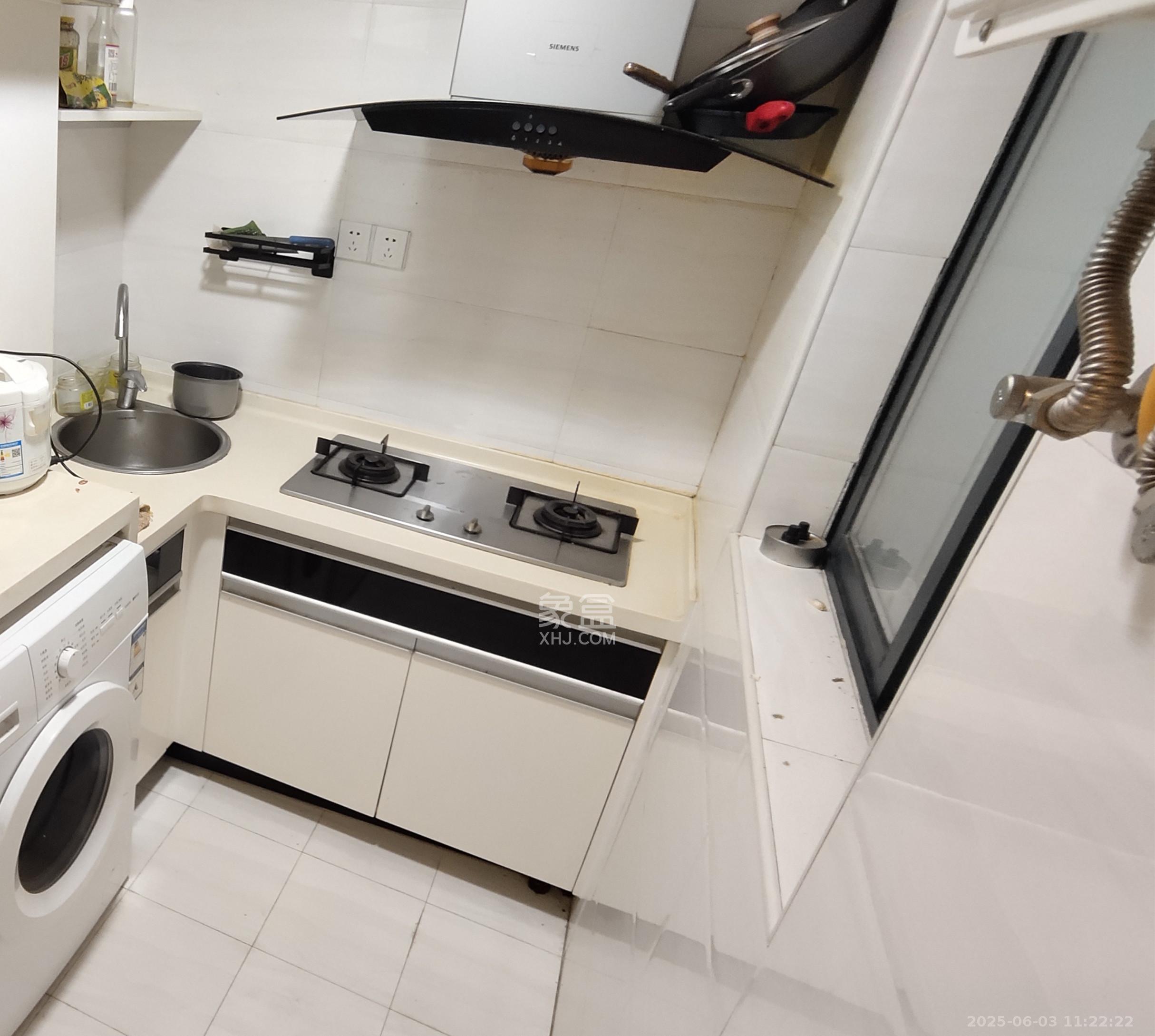 壹号公馆  2室1厅1卫    4100.0元/月室内图