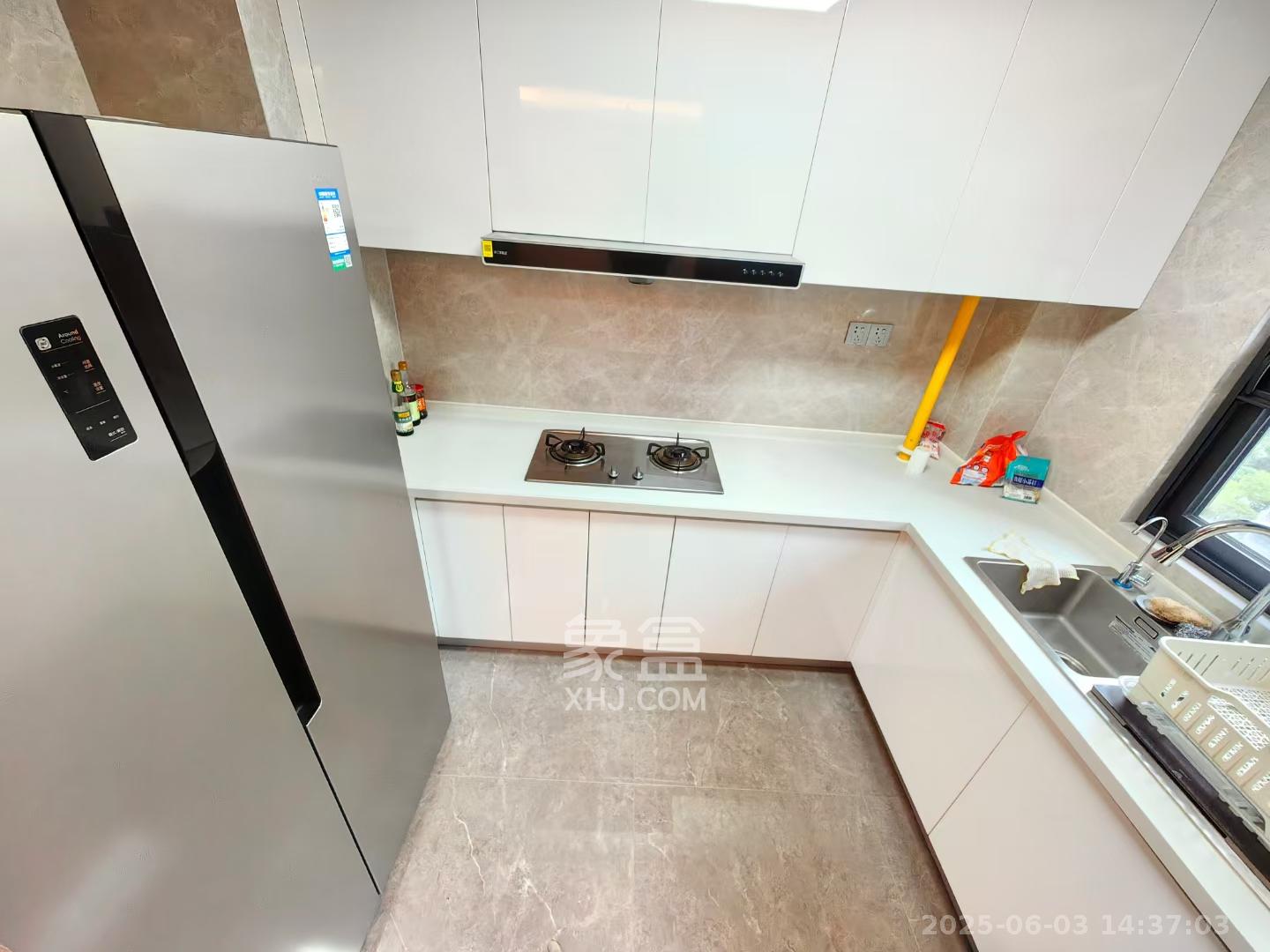 中海阅溪府  4室2厅2卫   3600.00元/月室内图