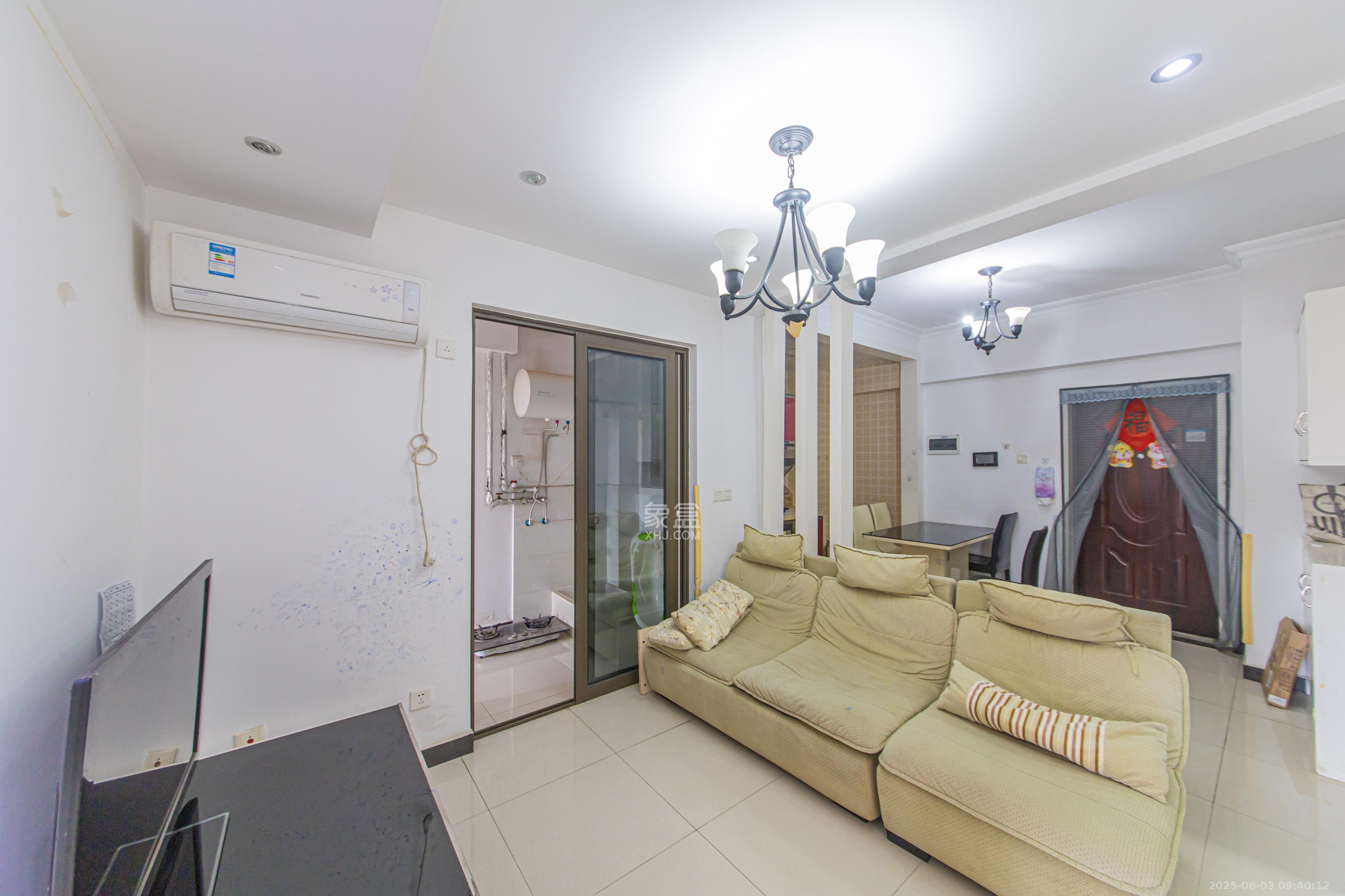 绿地公馆(绿地名邸) 2室1厅1卫 1800.0元/月 绿地公馆(绿地名邸) 2室1厅1卫 1800.0元/月室内图