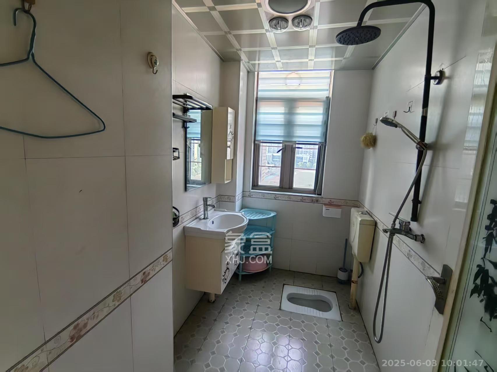 长沙玫瑰园 3室2厅2卫 2000.0元/月 长沙玫瑰园 3室2厅2卫 2000.0元/月室内图