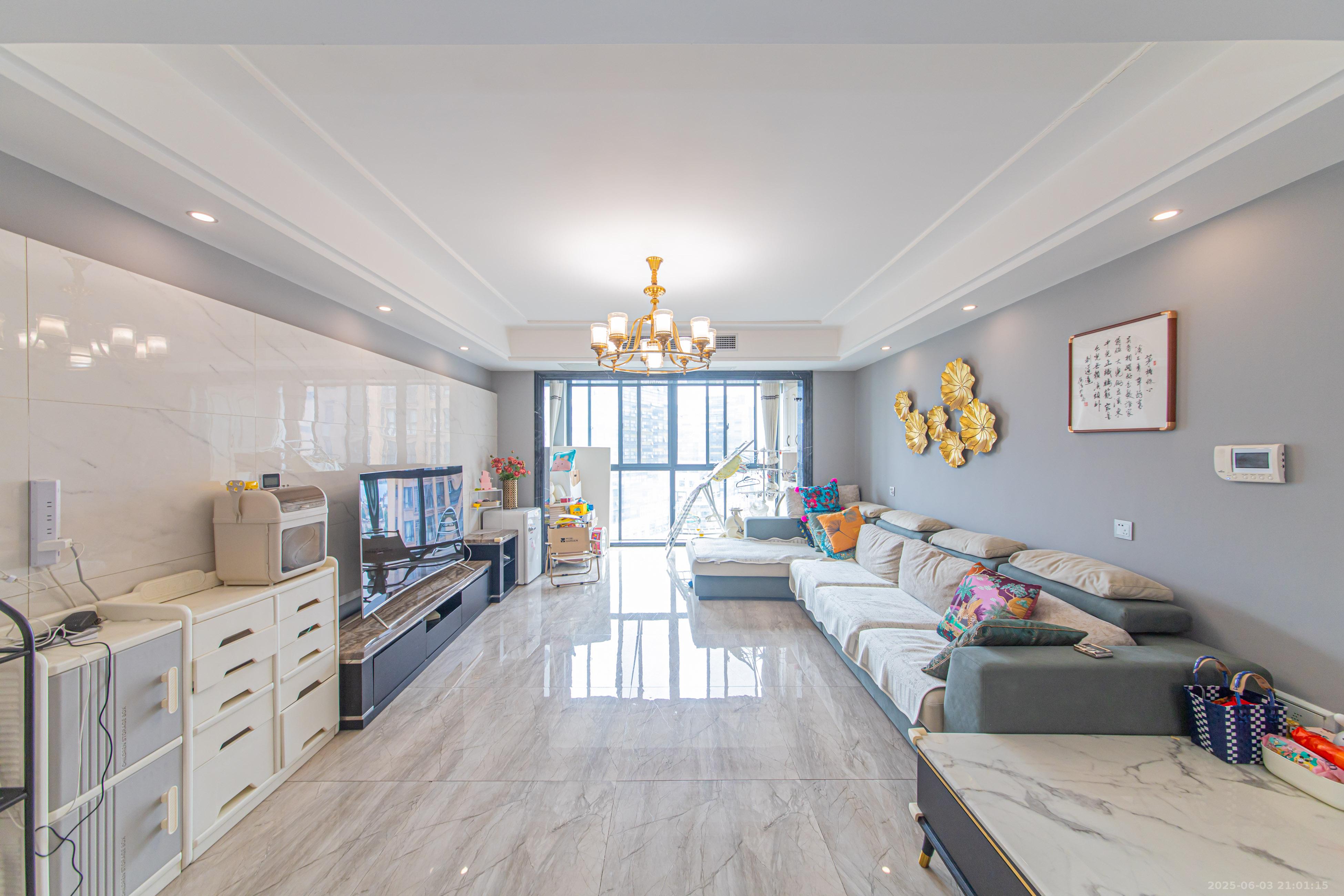 中信凯旋城(中信新城四期)  4室2厅2卫    128.0万 中信凯旋城(中信新城四期)  4室2厅2卫    128.0万