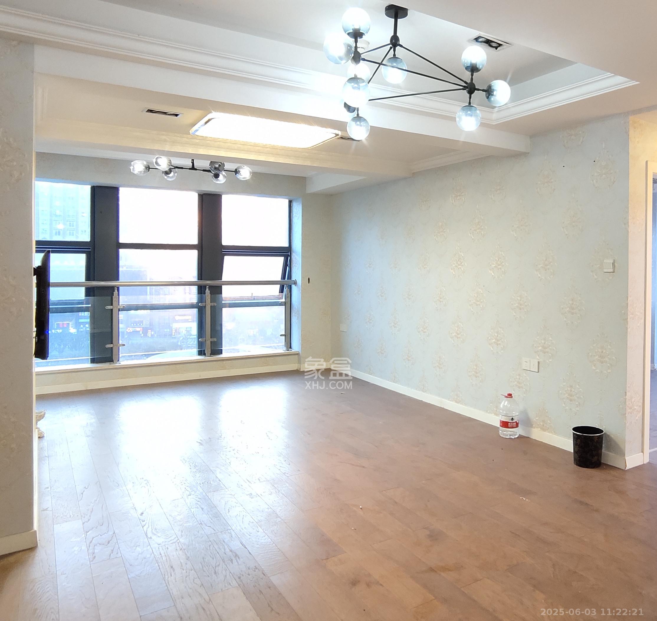 壹号公馆  2室1厅1卫    4100.0元/月室内图