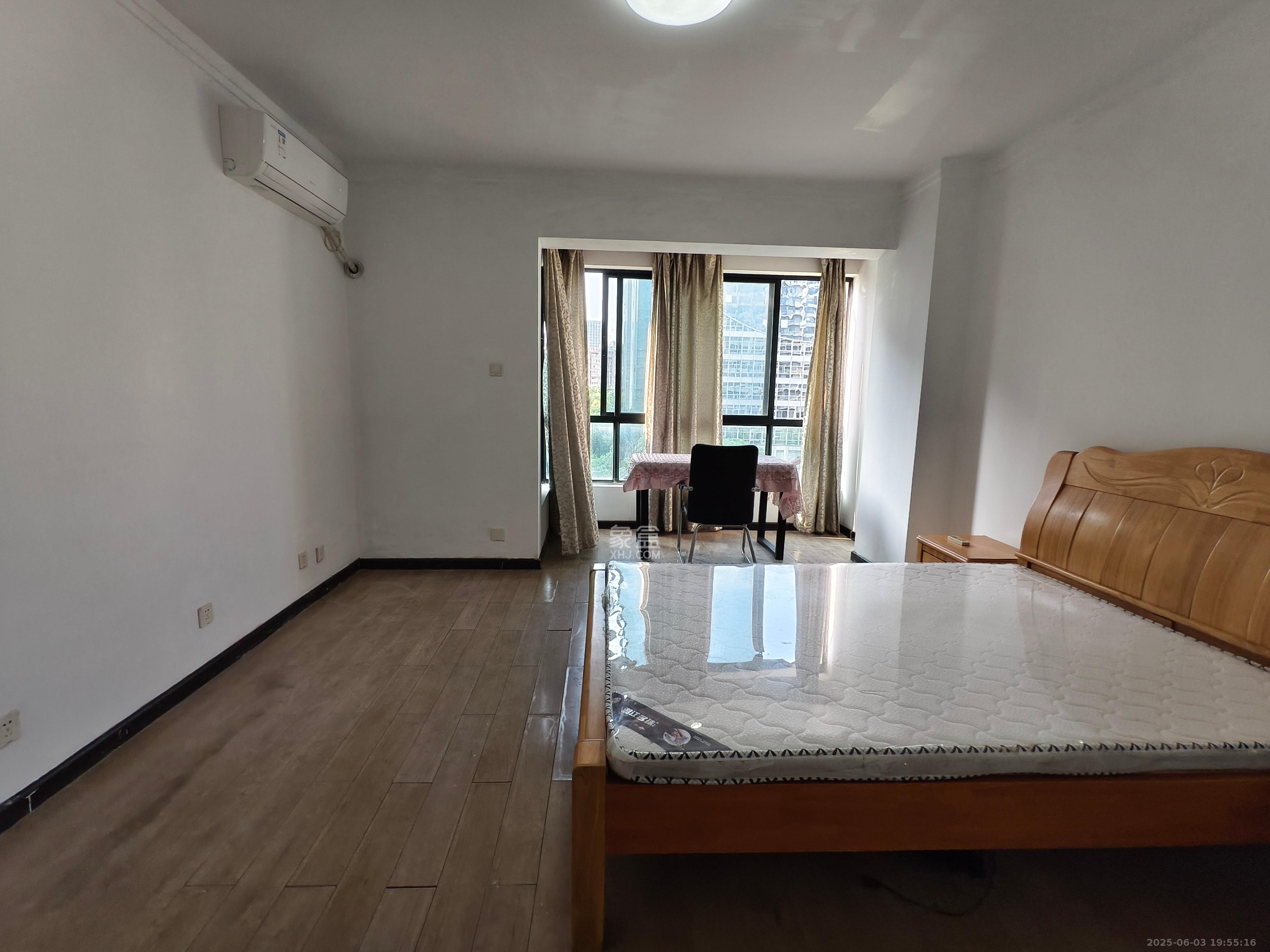 标志商务中心 1室1厅0卫 1000.0元/月 标志商务中心 1室1厅0卫 1000.0元/月室内图