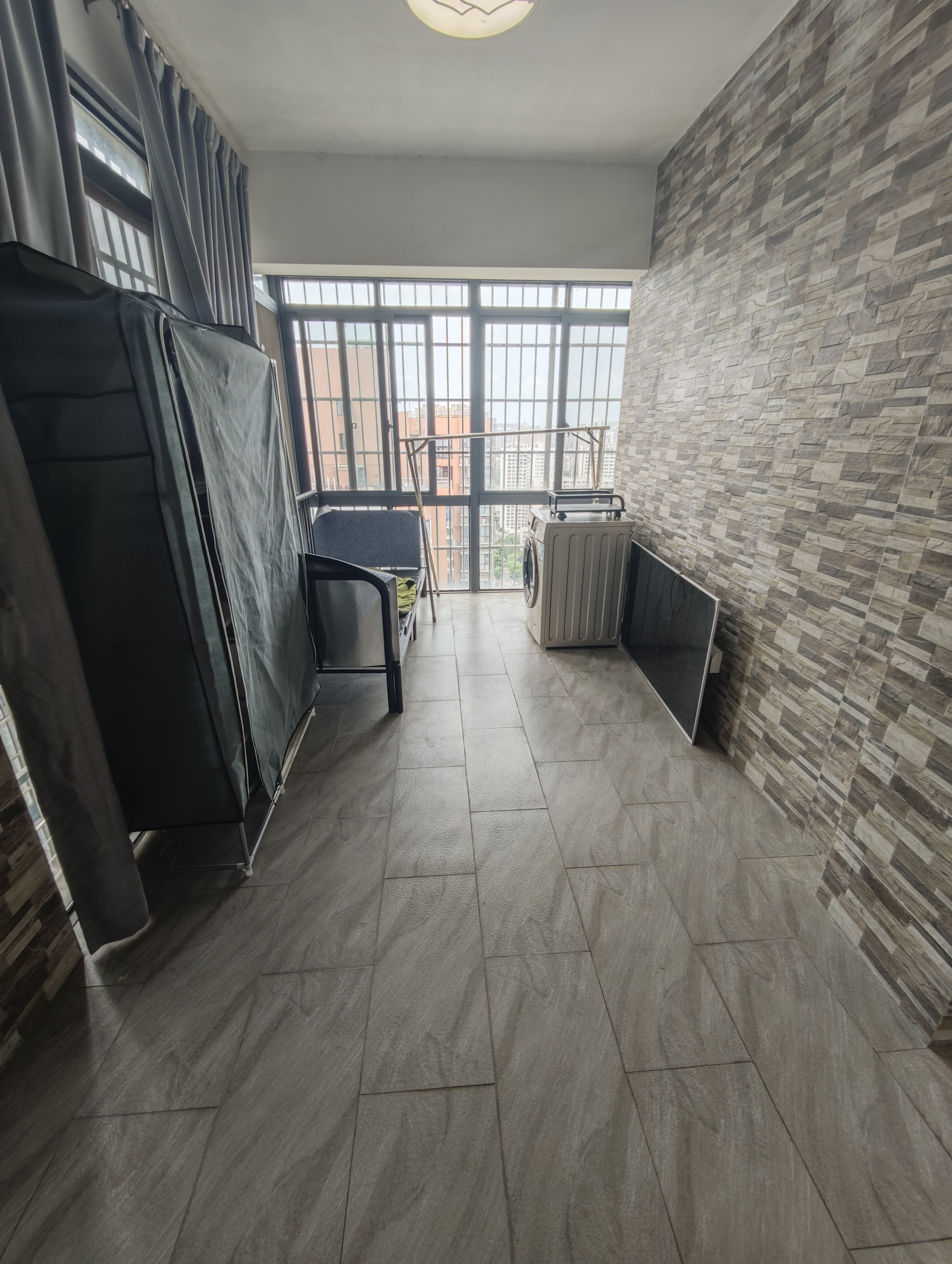 海悦东方  3室2厅2卫    151.3万 海悦东方  3室2厅2卫    151.3万客厅