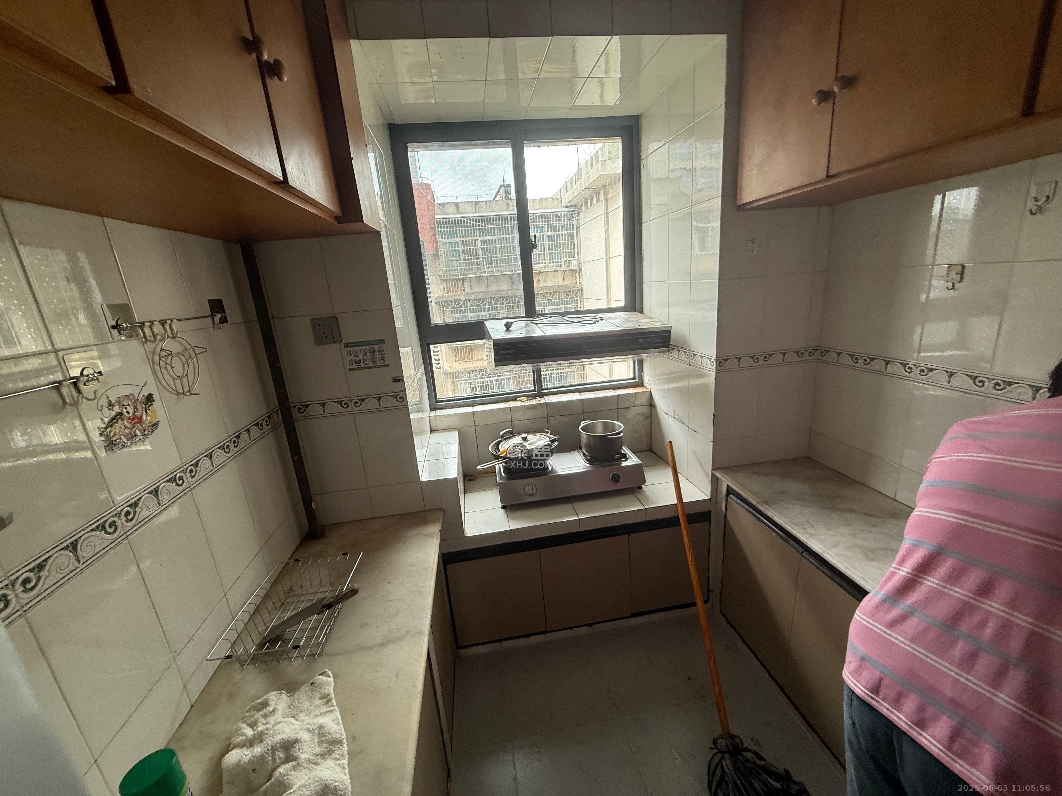 司法厅宿舍  3室1厅2卫    3000.0元/月室内图