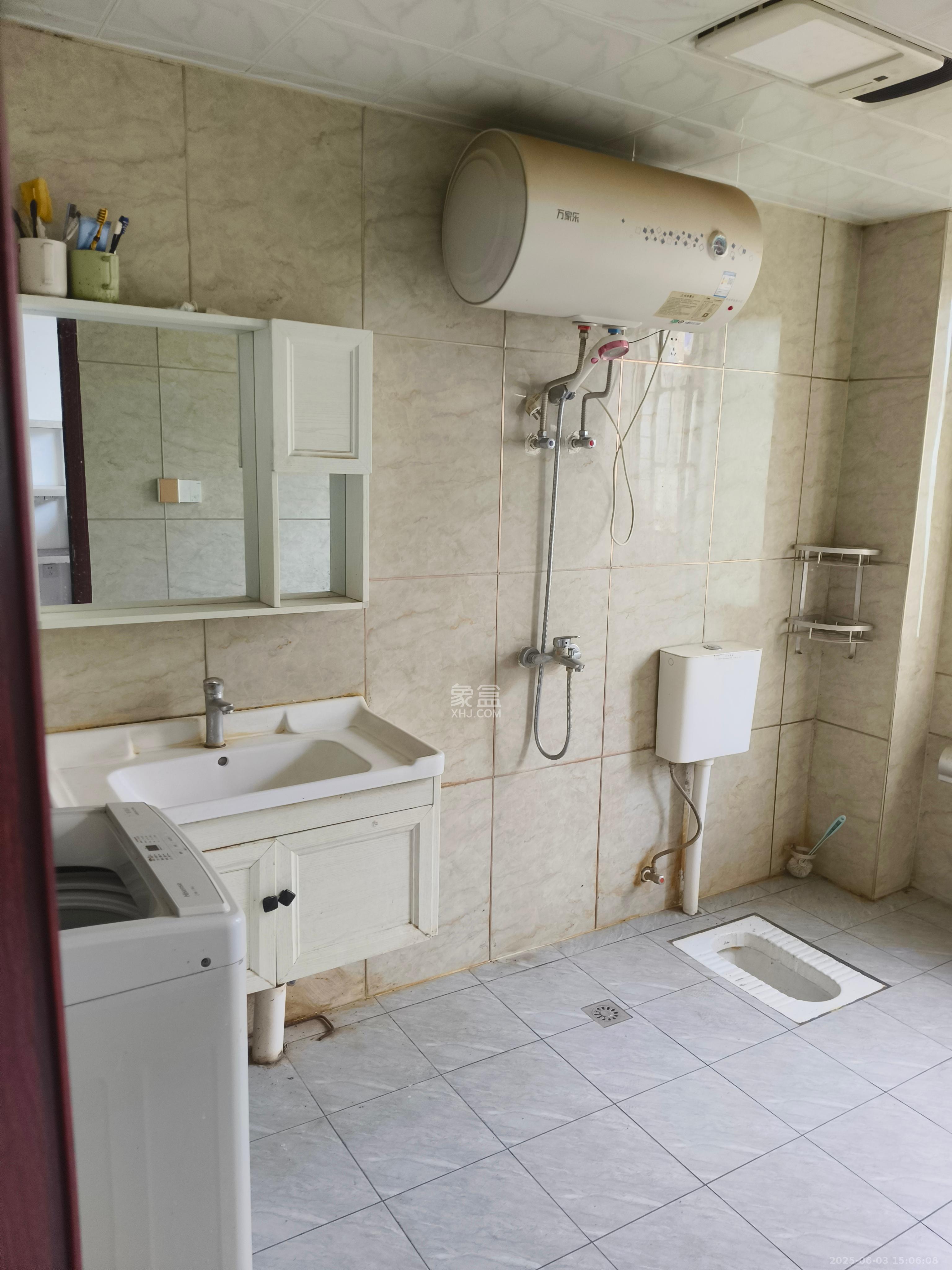 谢家湾安置小区 6室2厅2卫 2200.0元/月 谢家湾安置小区 6室2厅2卫 2200.0元/月室内图