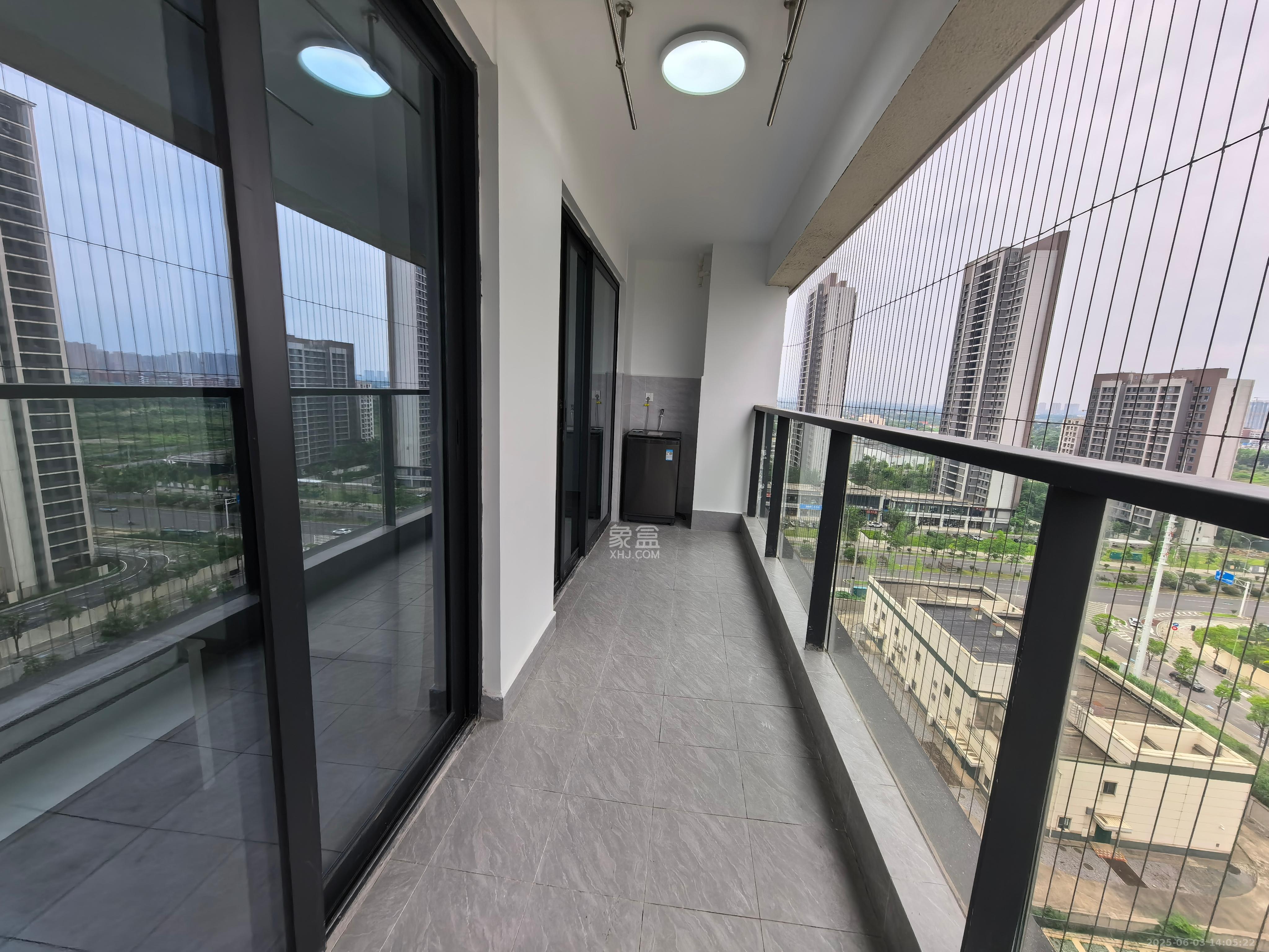 环亚高铁芯城  4室2厅2卫   3000.00元/月室内图