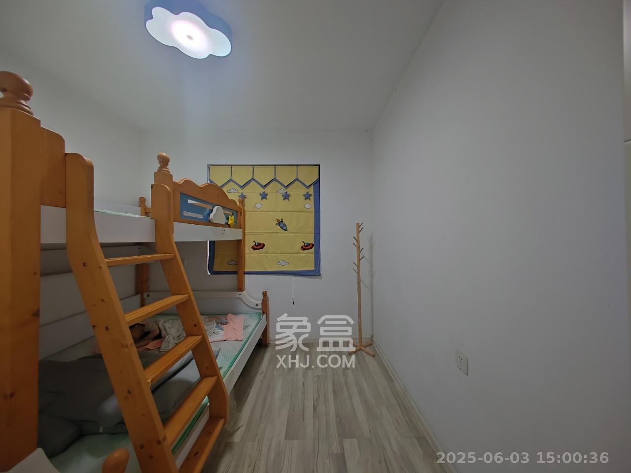 鑫远和城（一、二期）  4室2厅1卫   2600.00元/月室内图