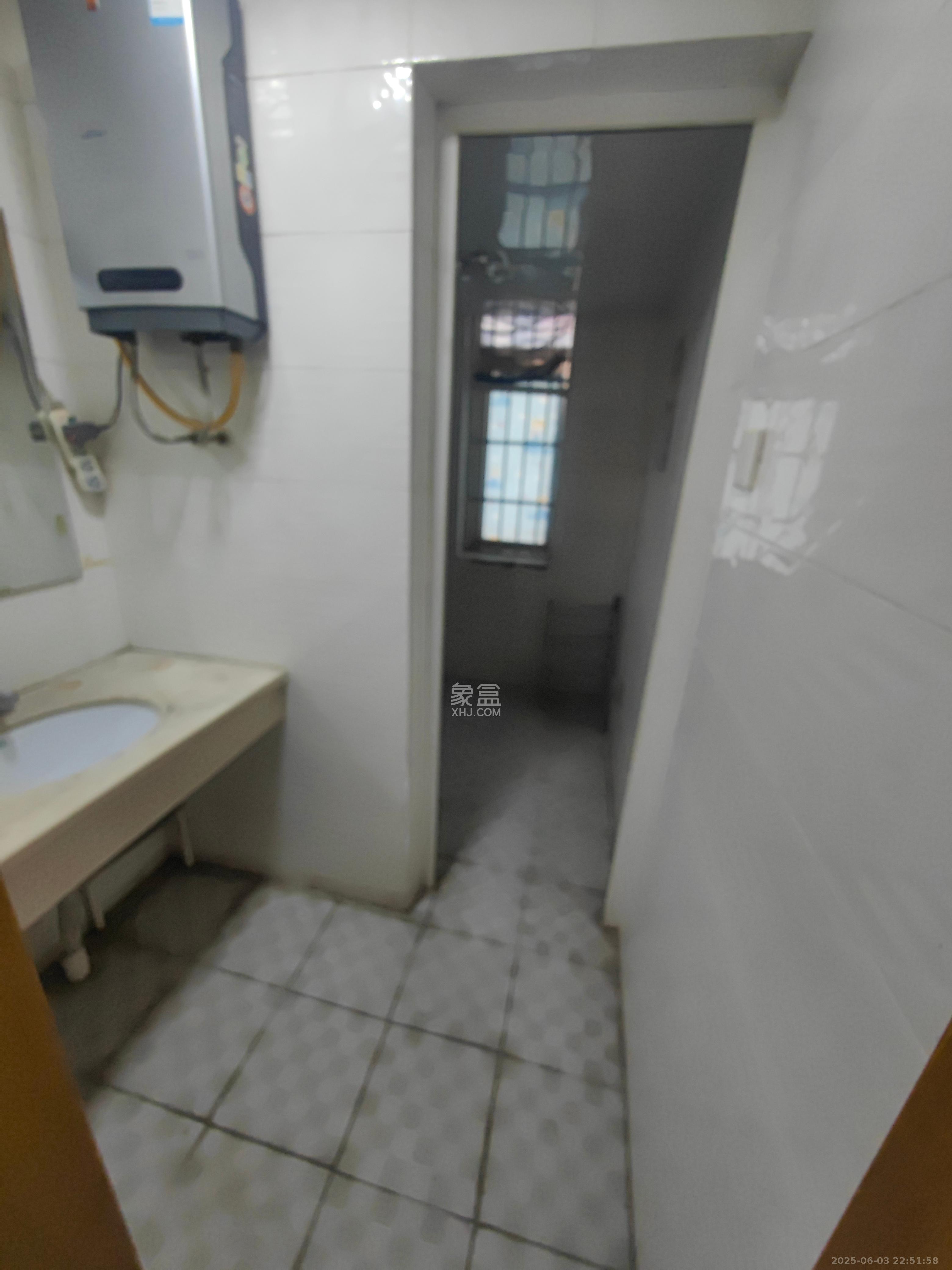 水木兰庭  3室2厅1卫   2100.00元/月室内图
