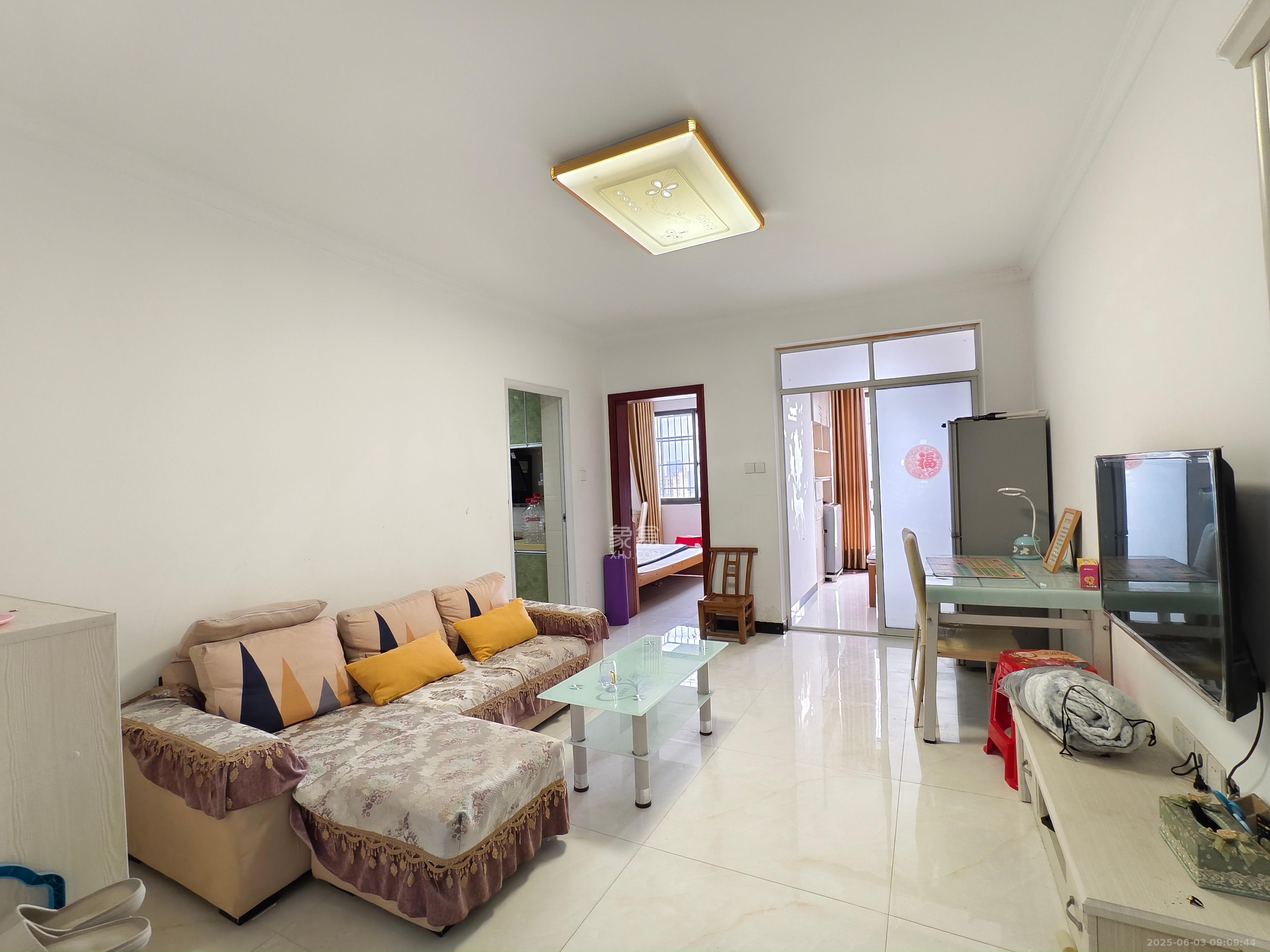 湘楚华庭 2室2厅1卫 1500.0元/月 湘楚华庭 2室2厅1卫 1500.0元/月室内图