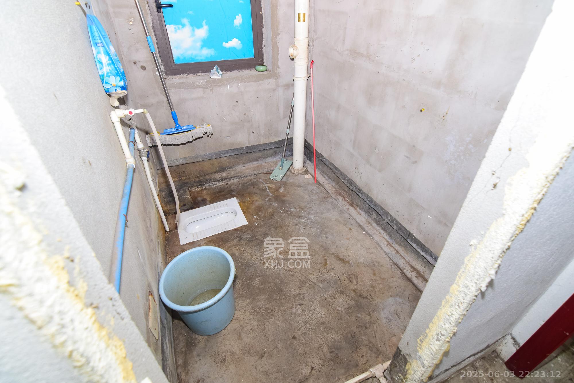 润和山水郡  3室2厅2卫   62.00万卫生间