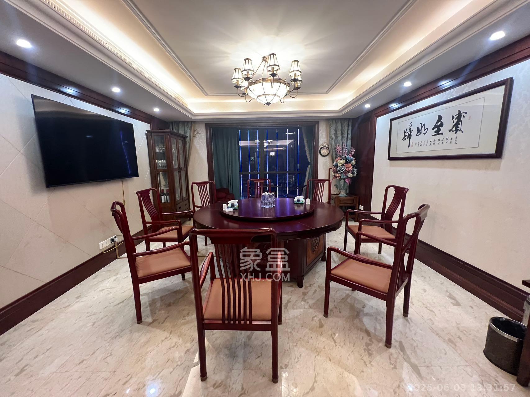 运达中央广场一、二期 3室2厅2卫 11000.0元/月 运达中央广场一、二期 3室2厅2卫 11000.0元/月室内图