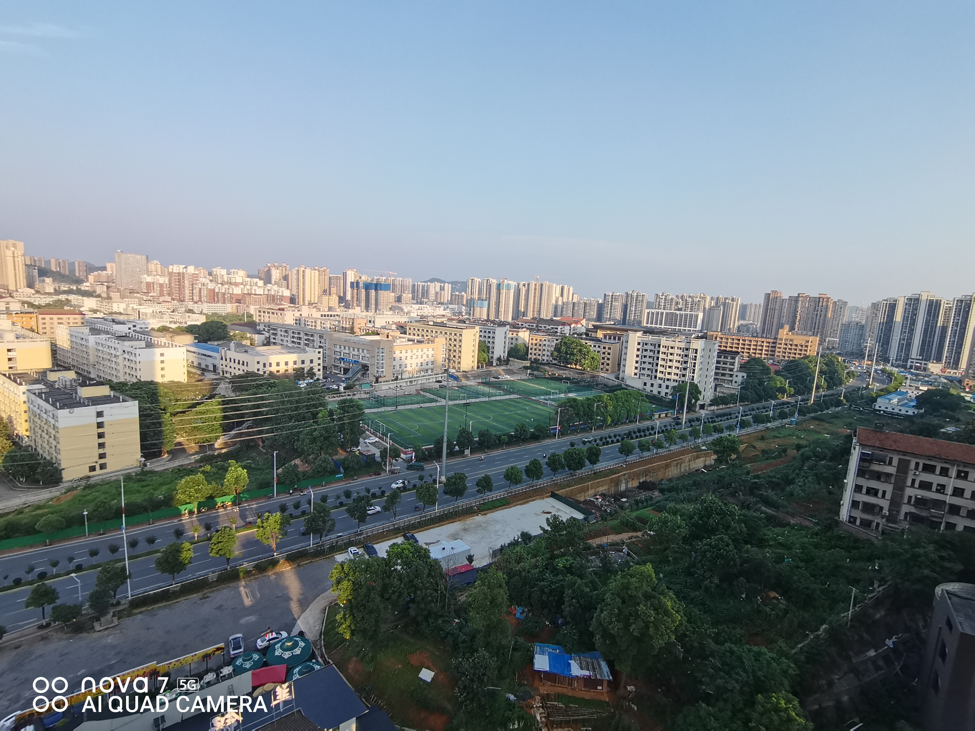 万顺康庭 3室2厅2卫 53.8万 万顺康庭 3室2厅2卫 53.8万客厅